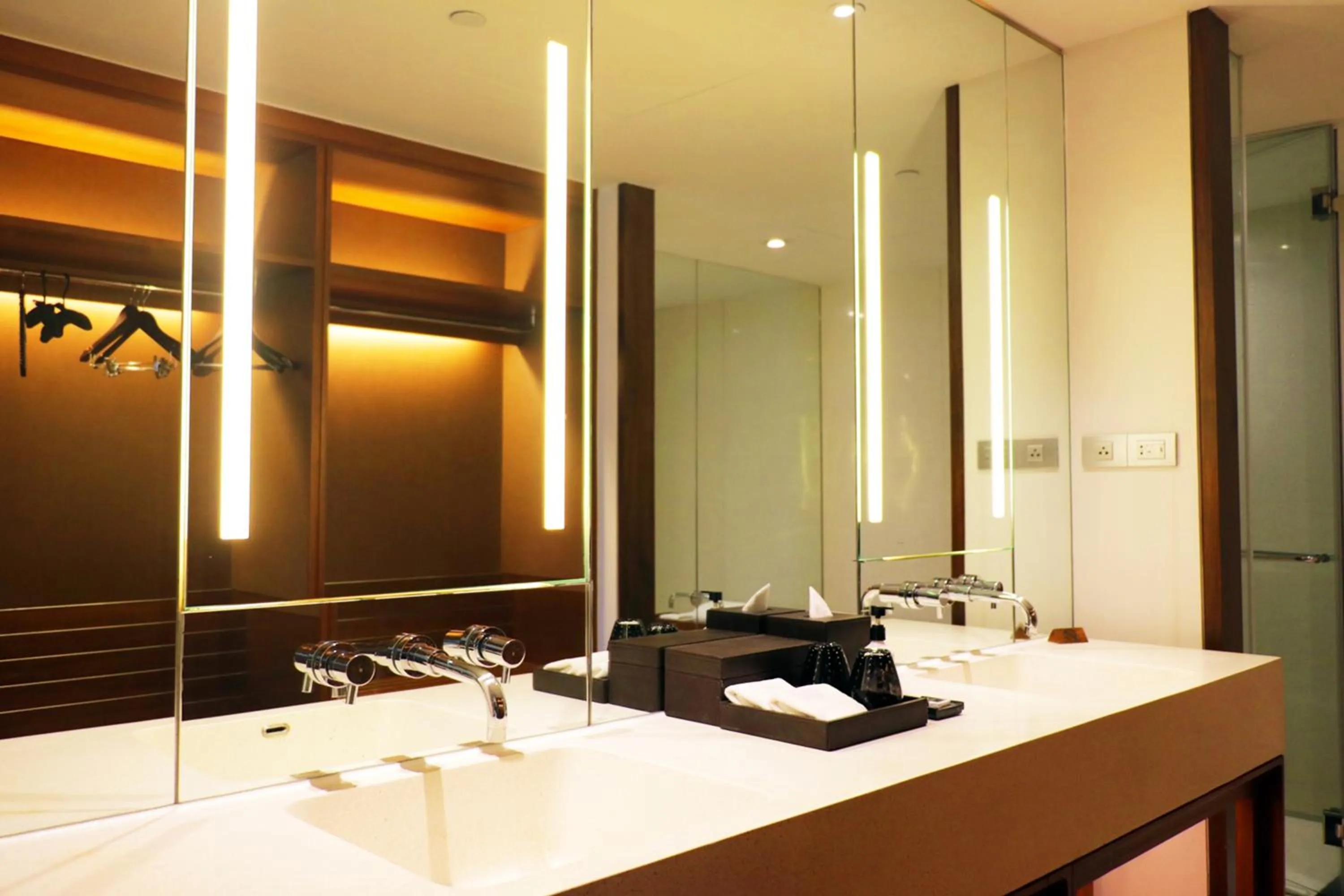 Bathroom in Hansar Bangkok Hotel