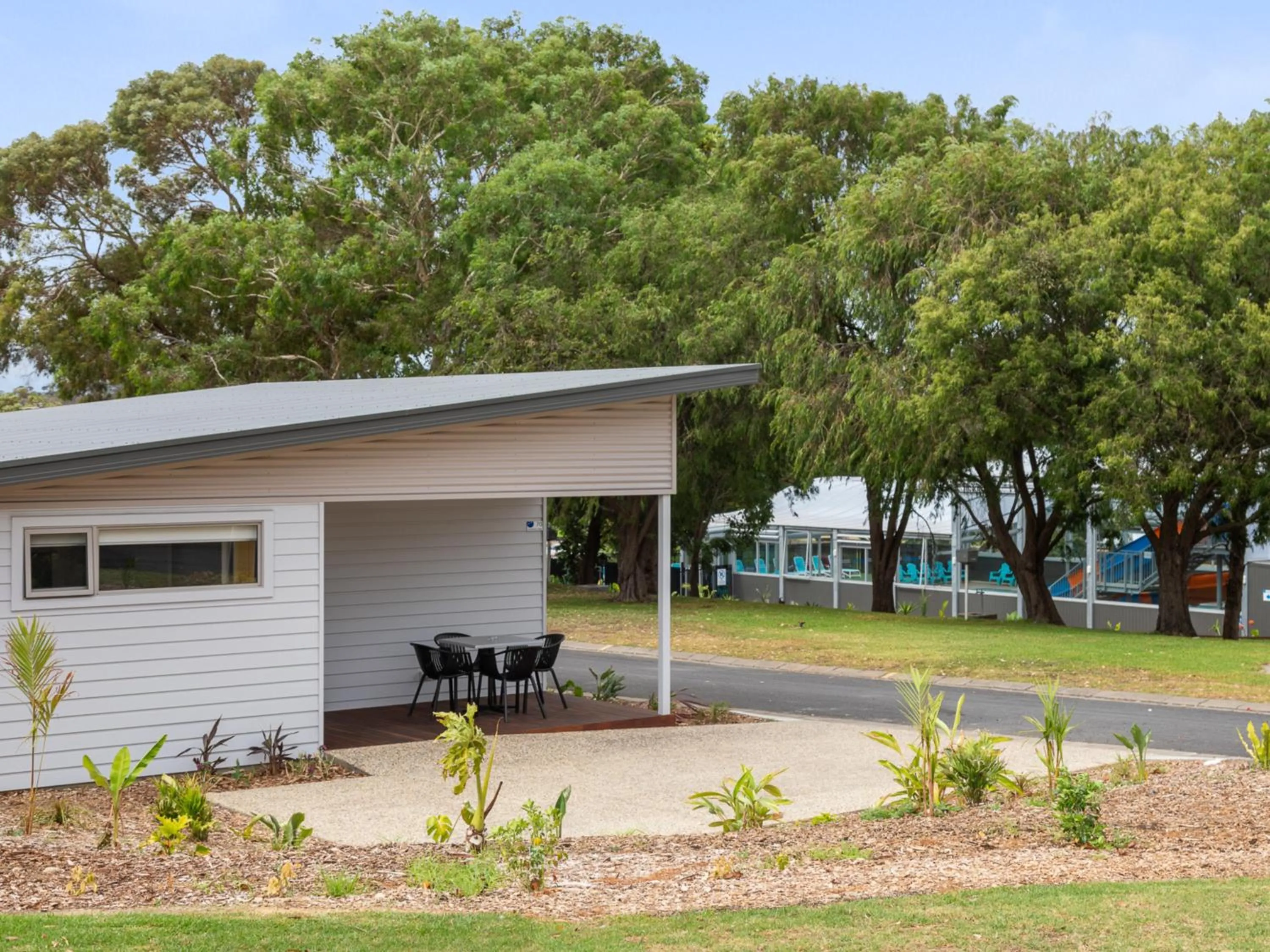 Property building in Blue Lake Holiday Park