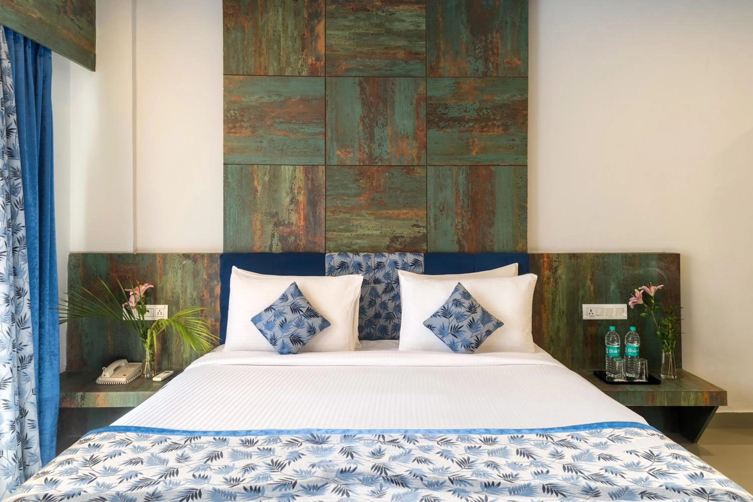 Bed in Via Lakhela Resort & Spa