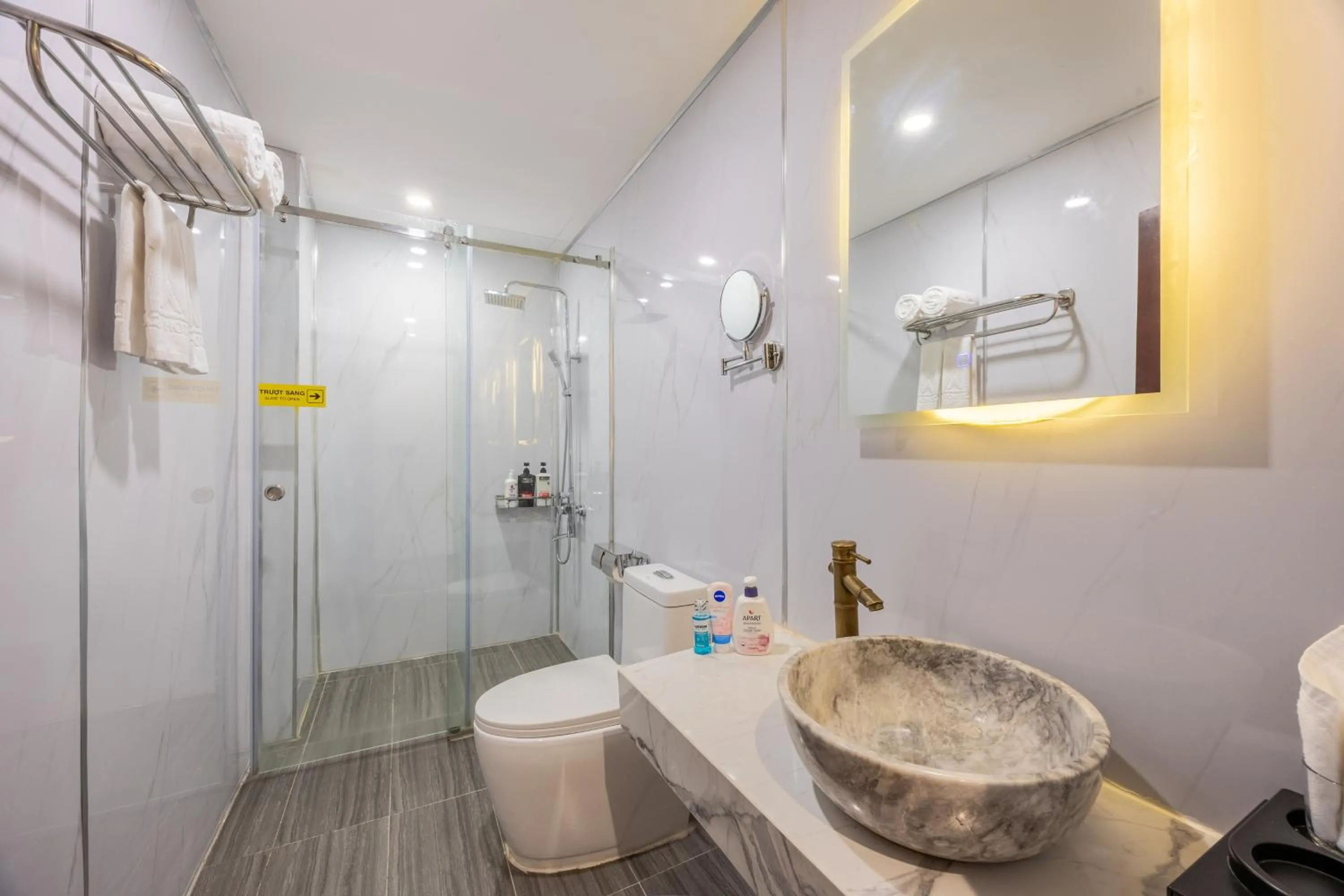 A25 Hotel - 14 Hồ Huấn Nghiệp