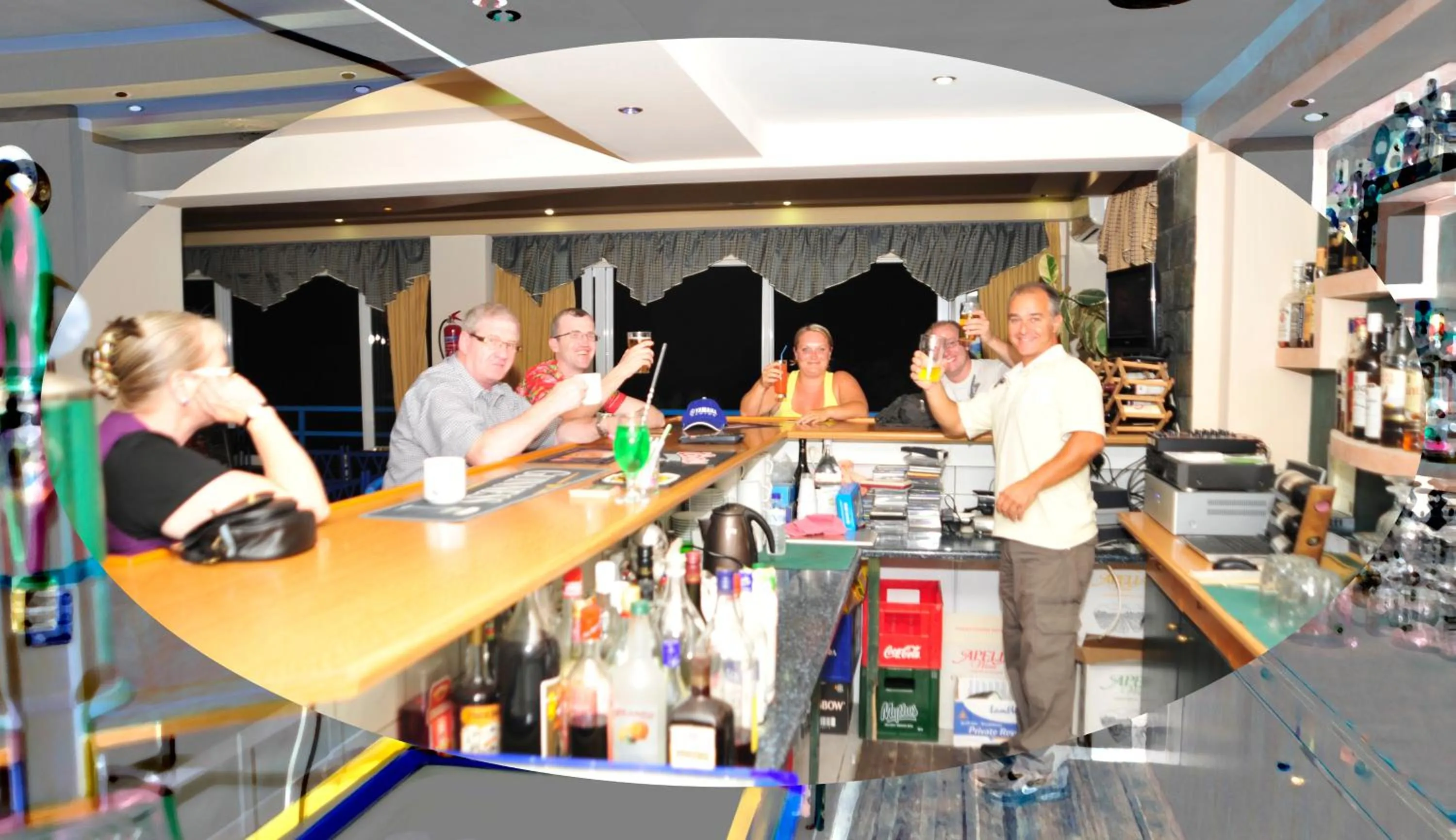 Lounge or bar in Hotel Athinoula