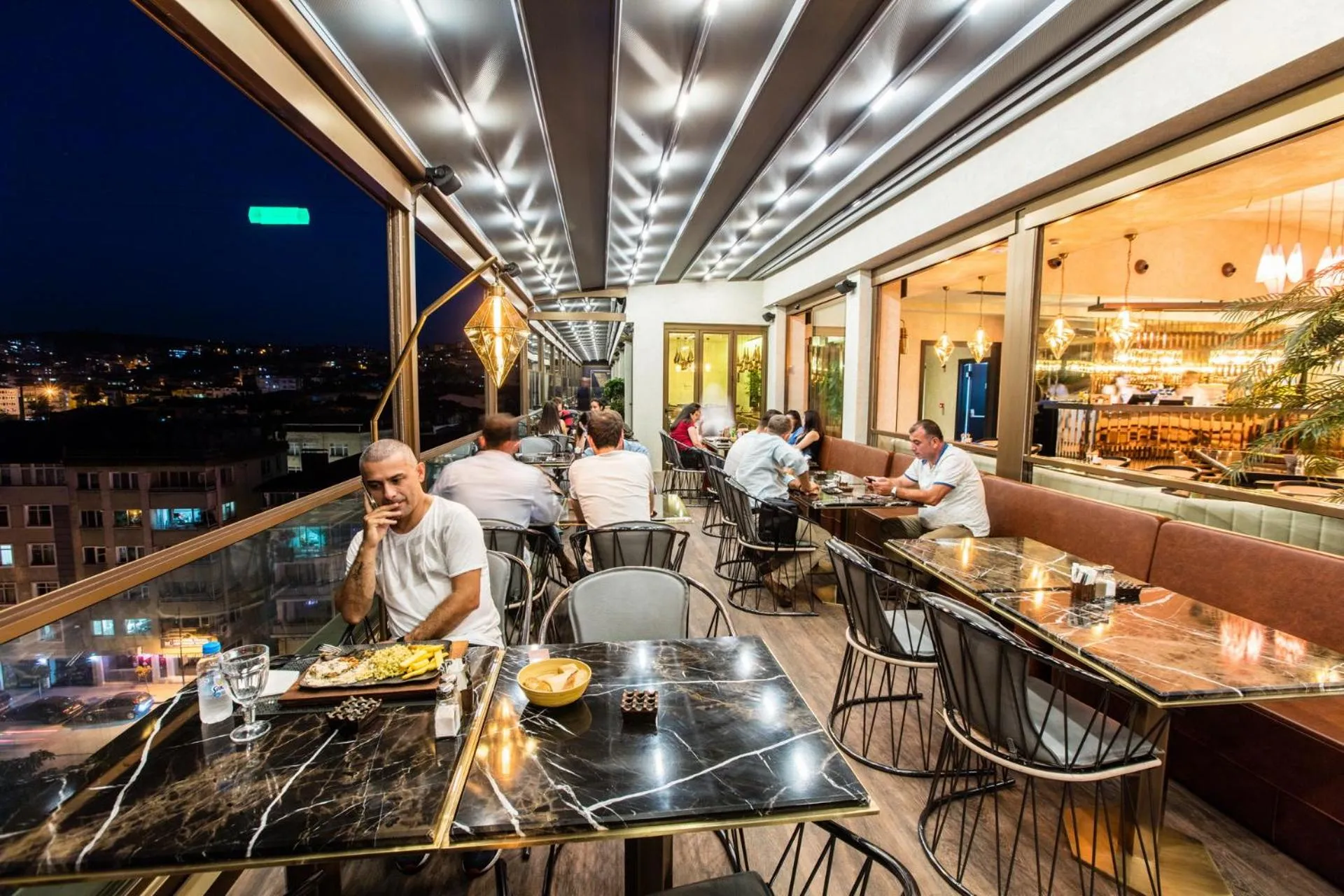 Restaurant/places to eat in The Wyspy Hotel