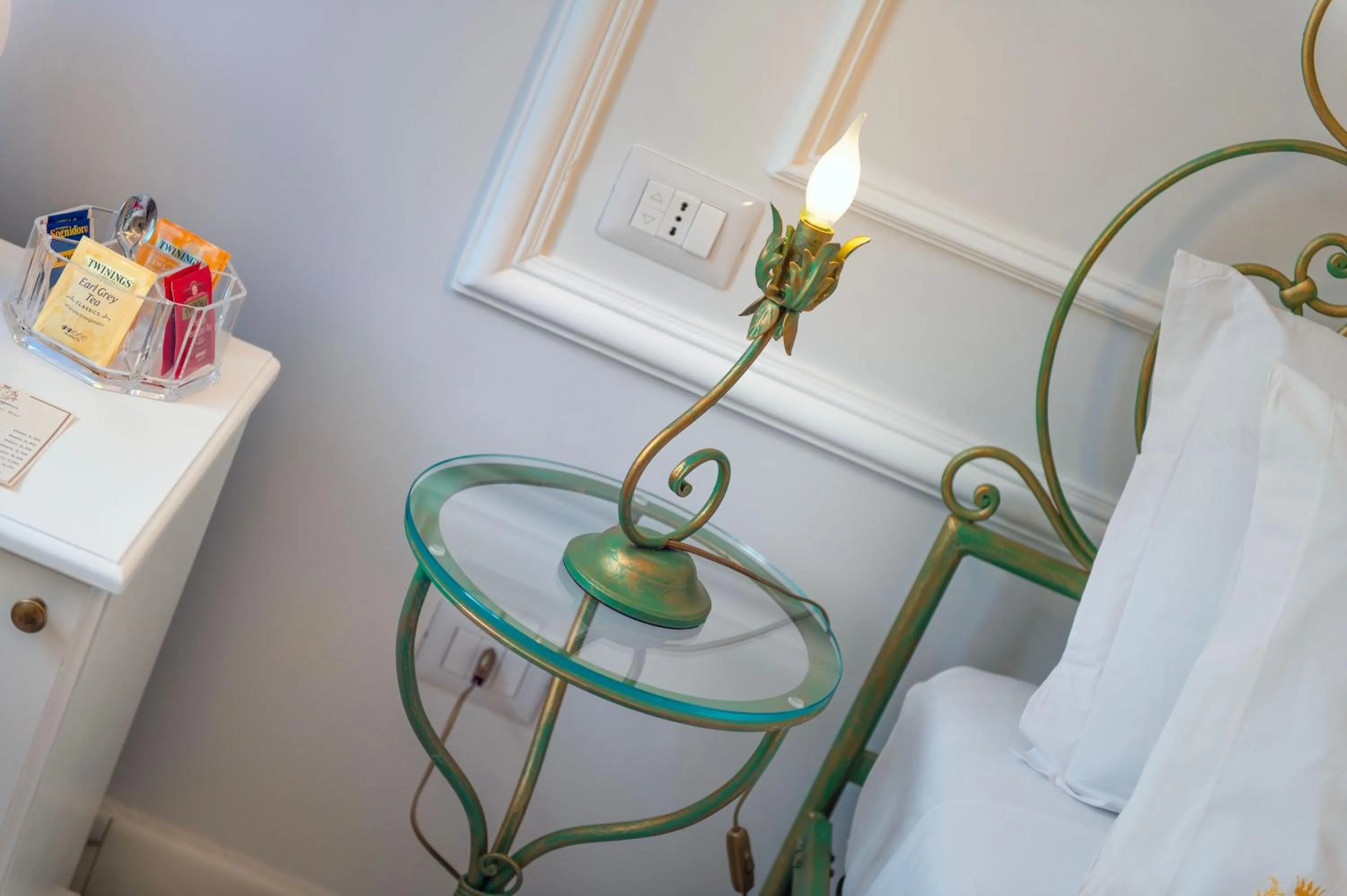 furniture, Bed in Residenza Borbonica