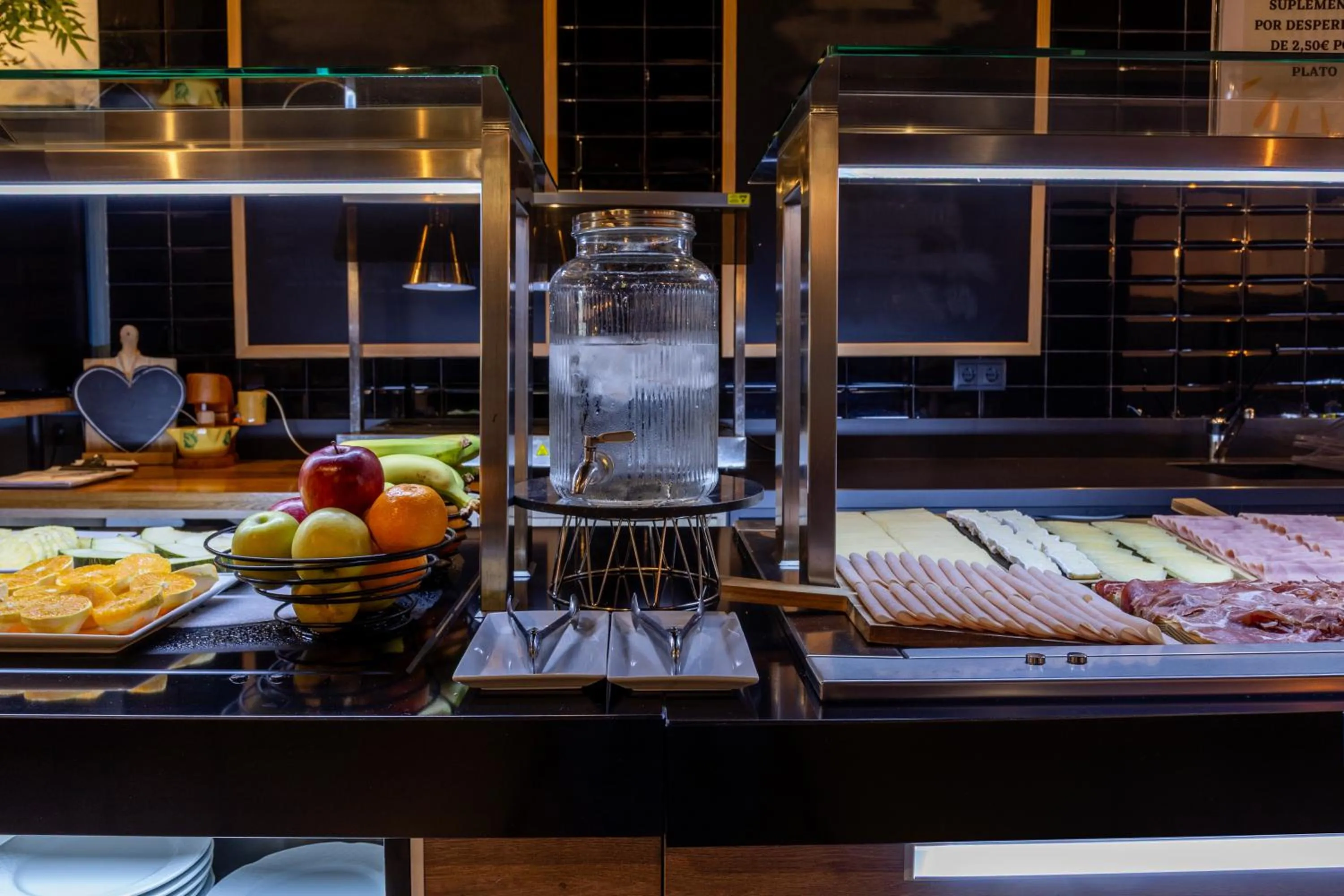 Buffet breakfast in New Hotel Colon