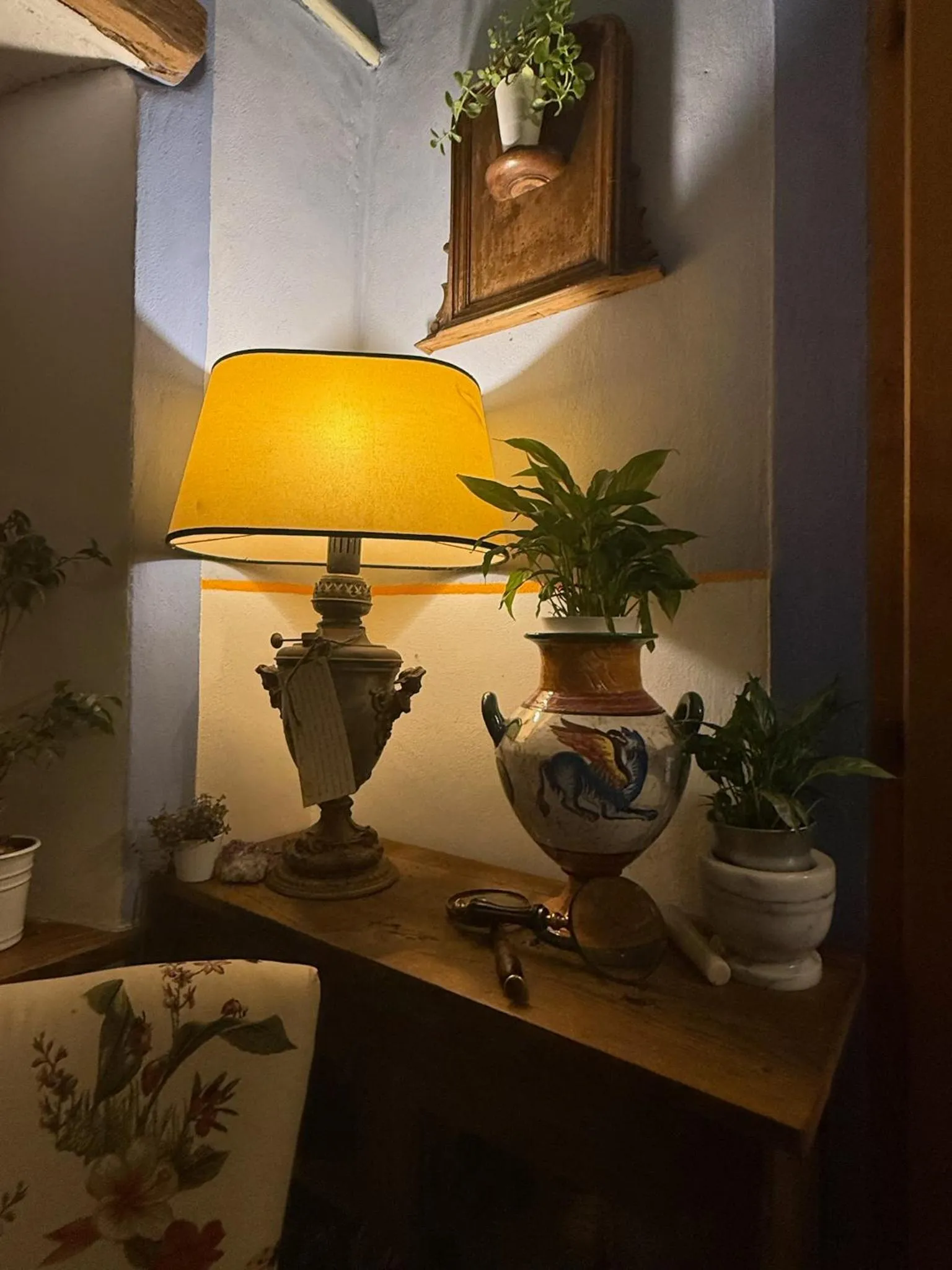 Decorative detail in Viandanti, Artisti e Sognatori