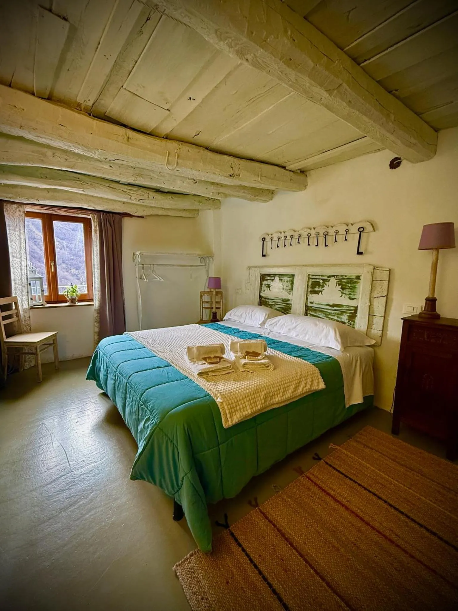 Bed in Viandanti, Artisti e Sognatori