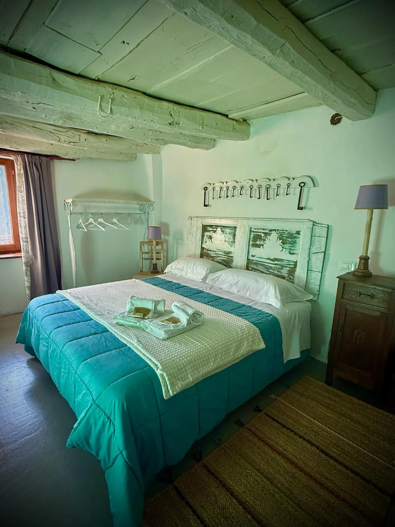 Bed in Viandanti, Artisti e Sognatori