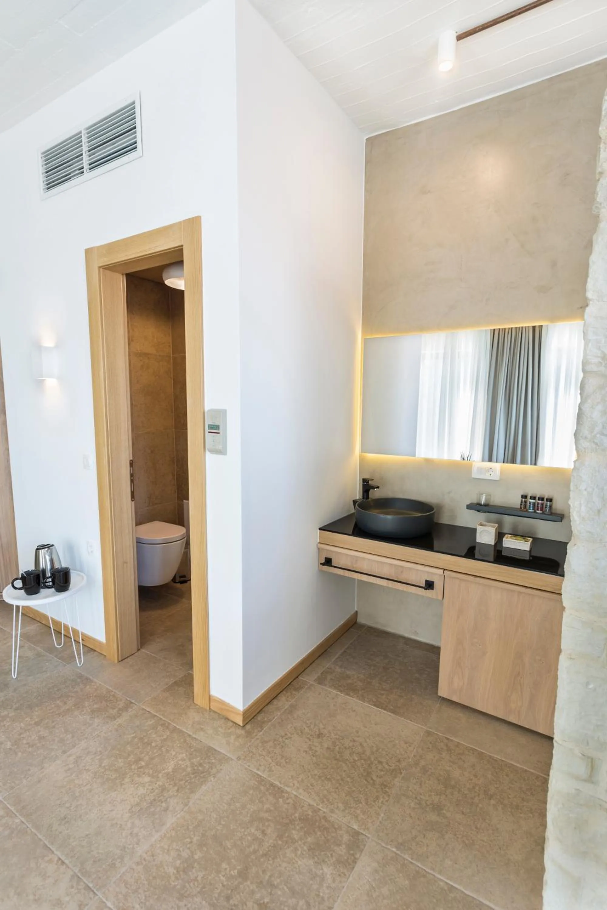 Toilet, Bed in Kalamaki Luxury Suites