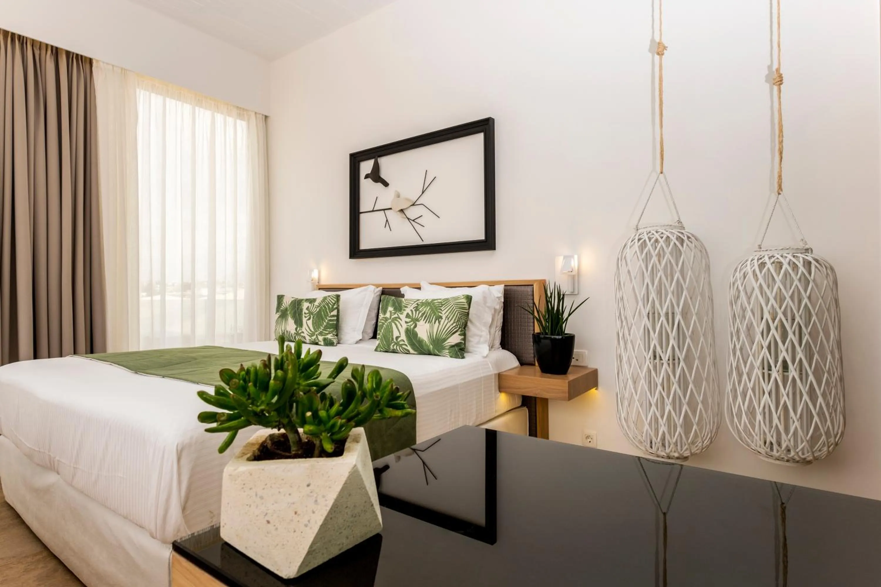 Coffee/tea facilities, Bed in Kalamaki Luxury Suites