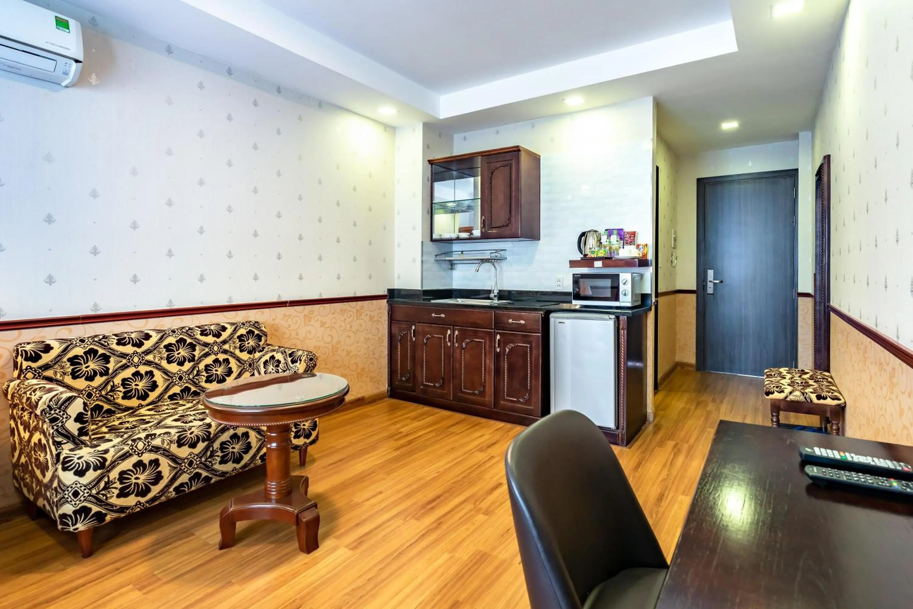 Bedroom in Collection O Emerald Luxury Apartment - Near SECC