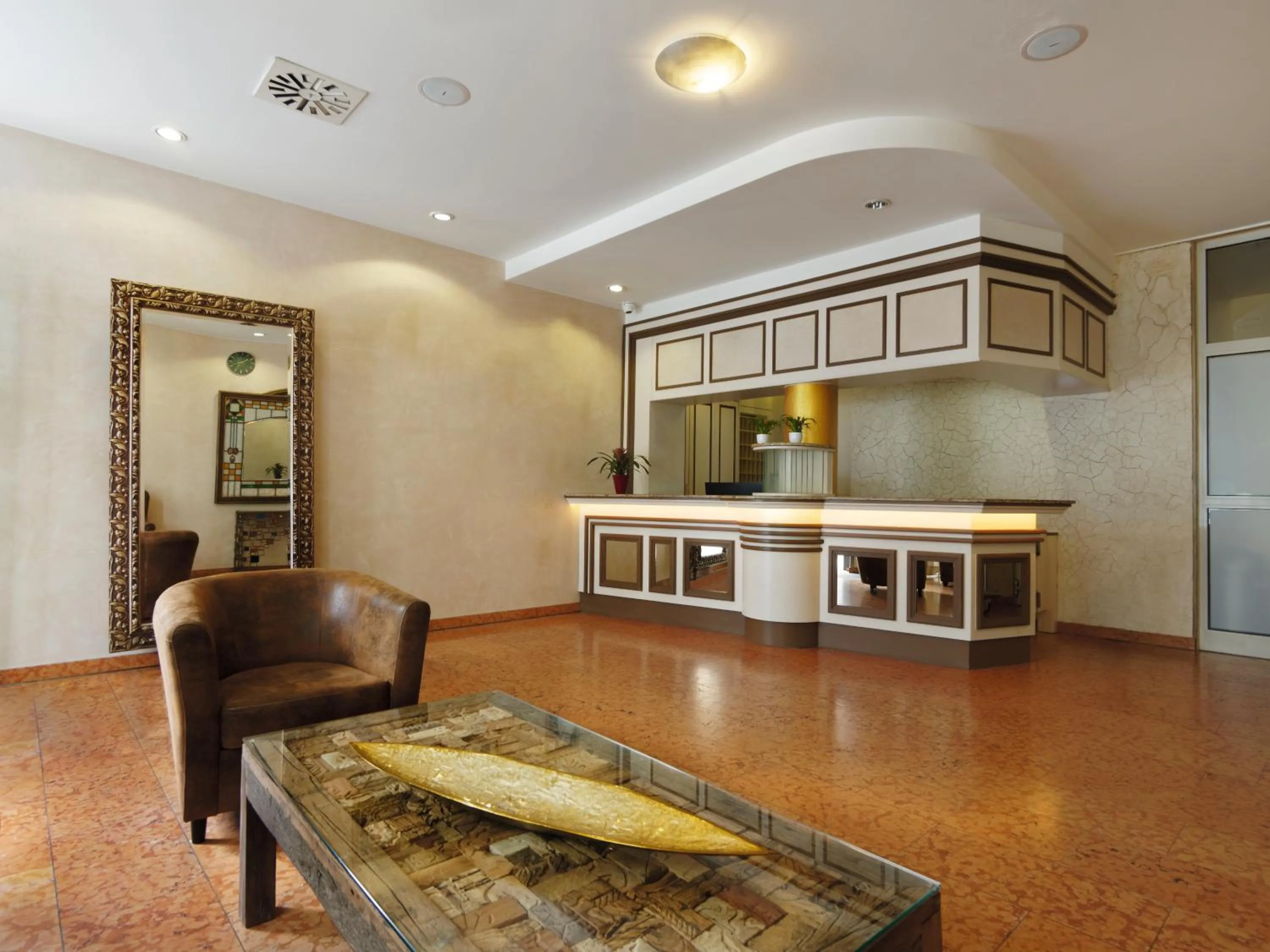 ARABEST Aparthotel & Boardinghouse