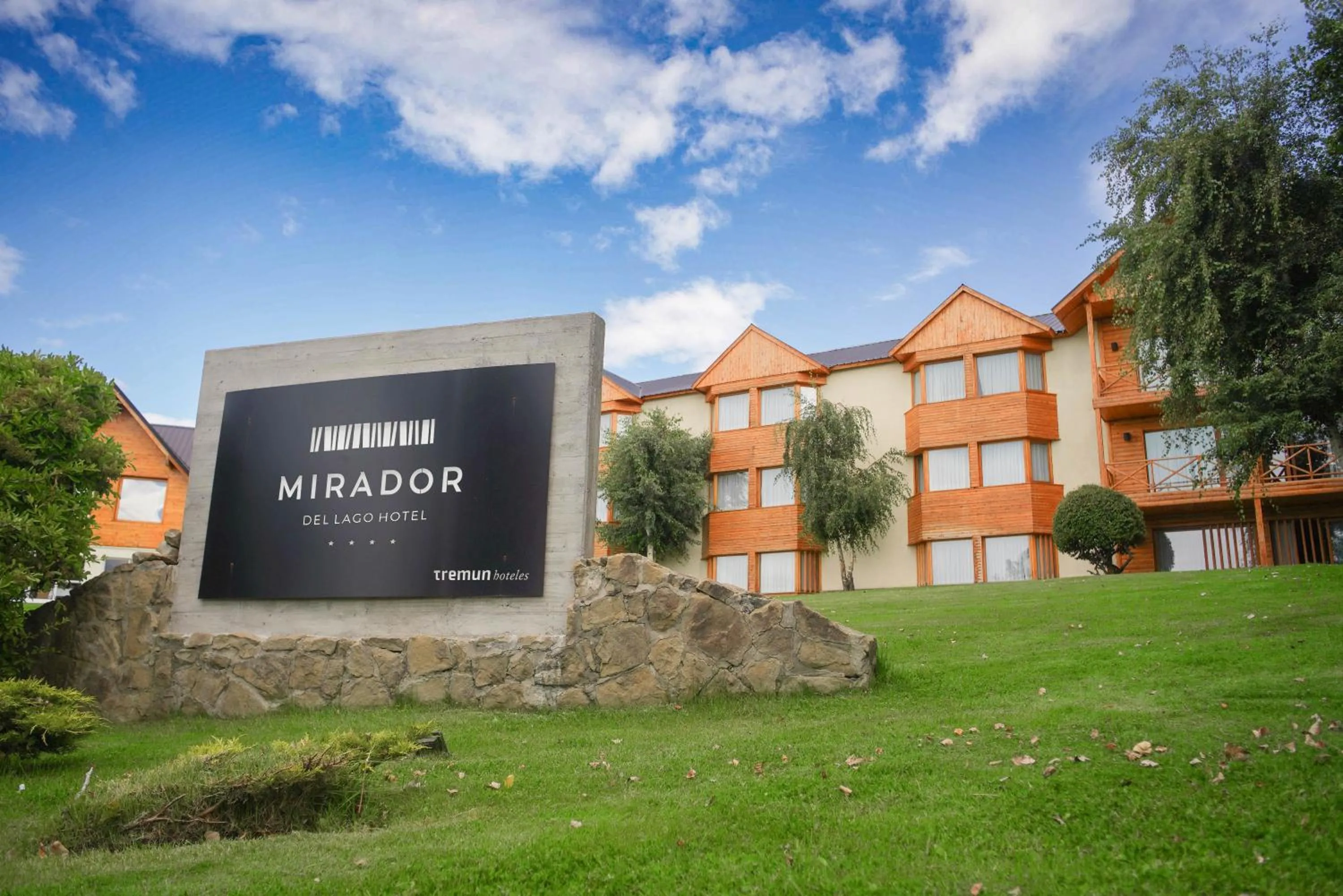 Property building in Mirador del Lago Hotel