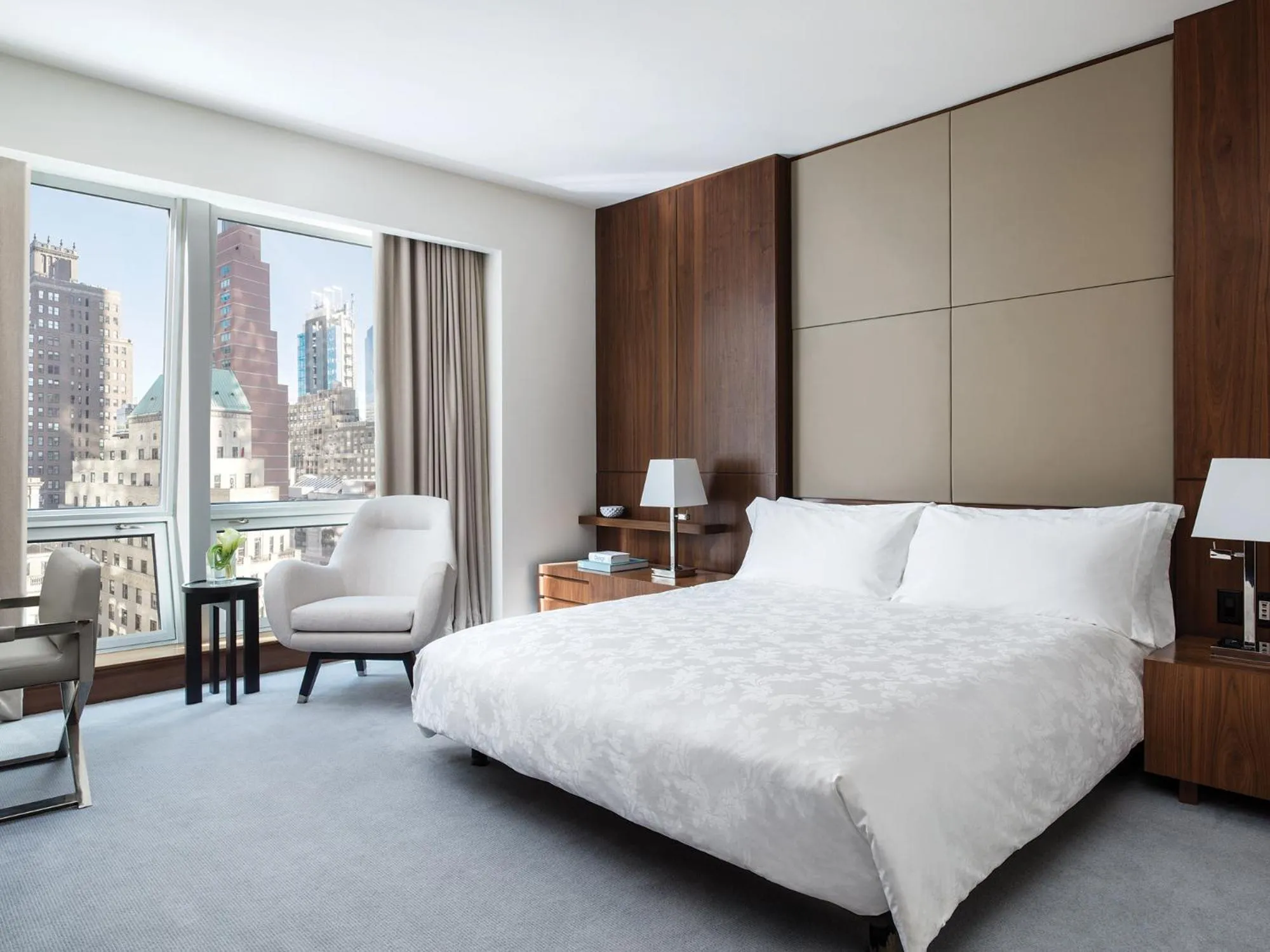 Bed in The Langham, New York, Fifth Avenue