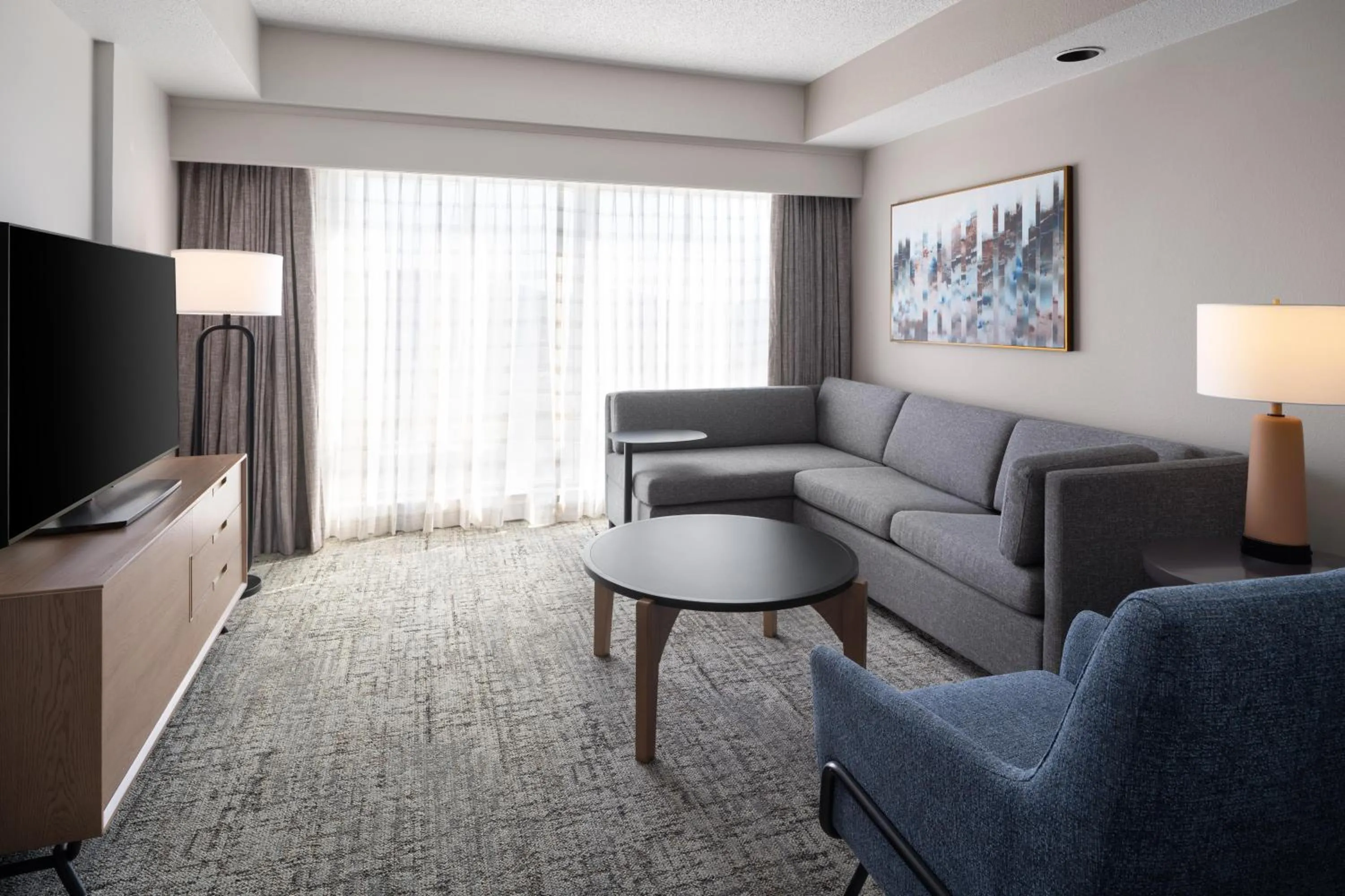 Living room in Embassy Suites by Hilton Franklin Cool Spring