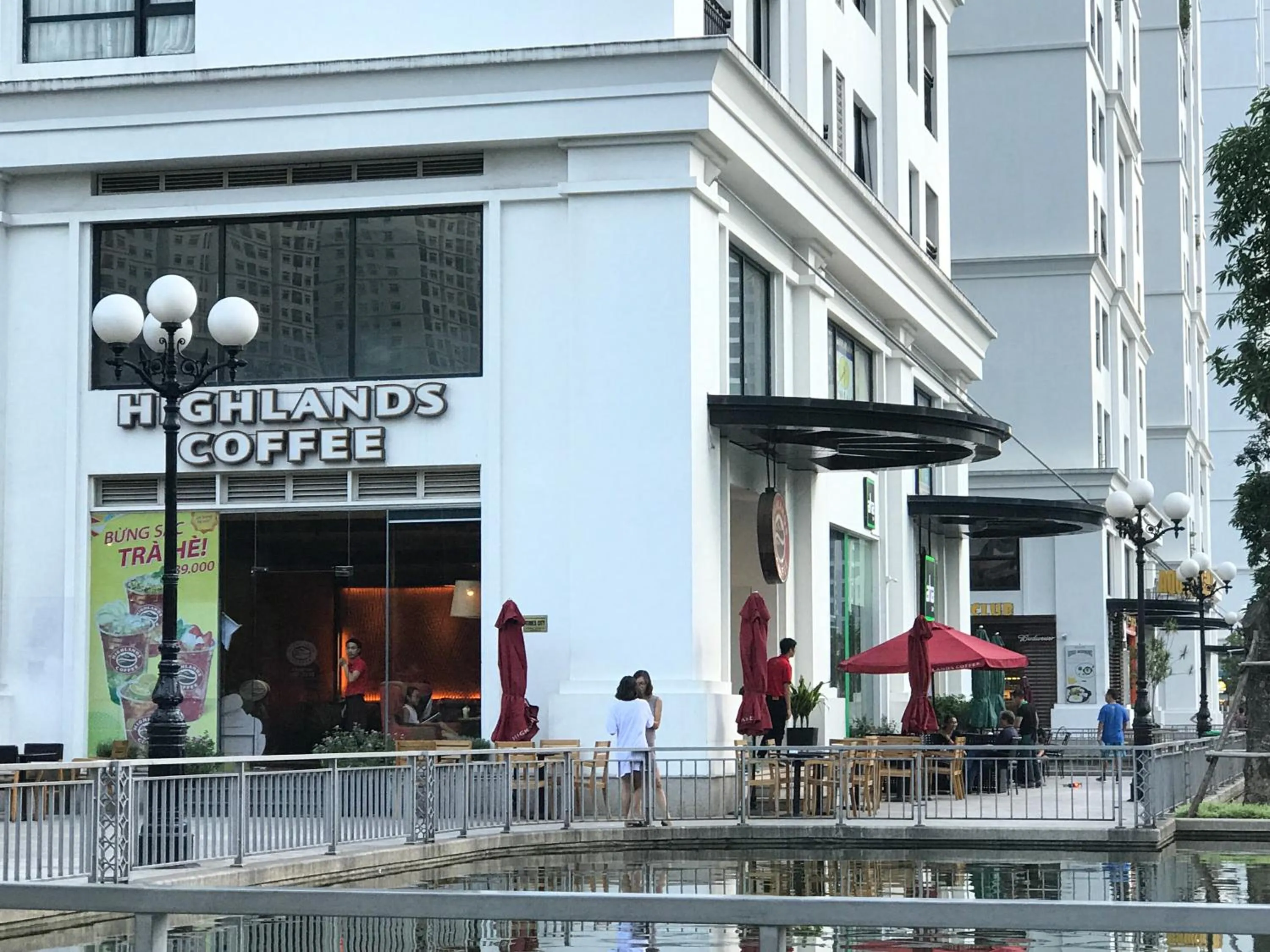 Restaurant/places to eat in Full House Times City