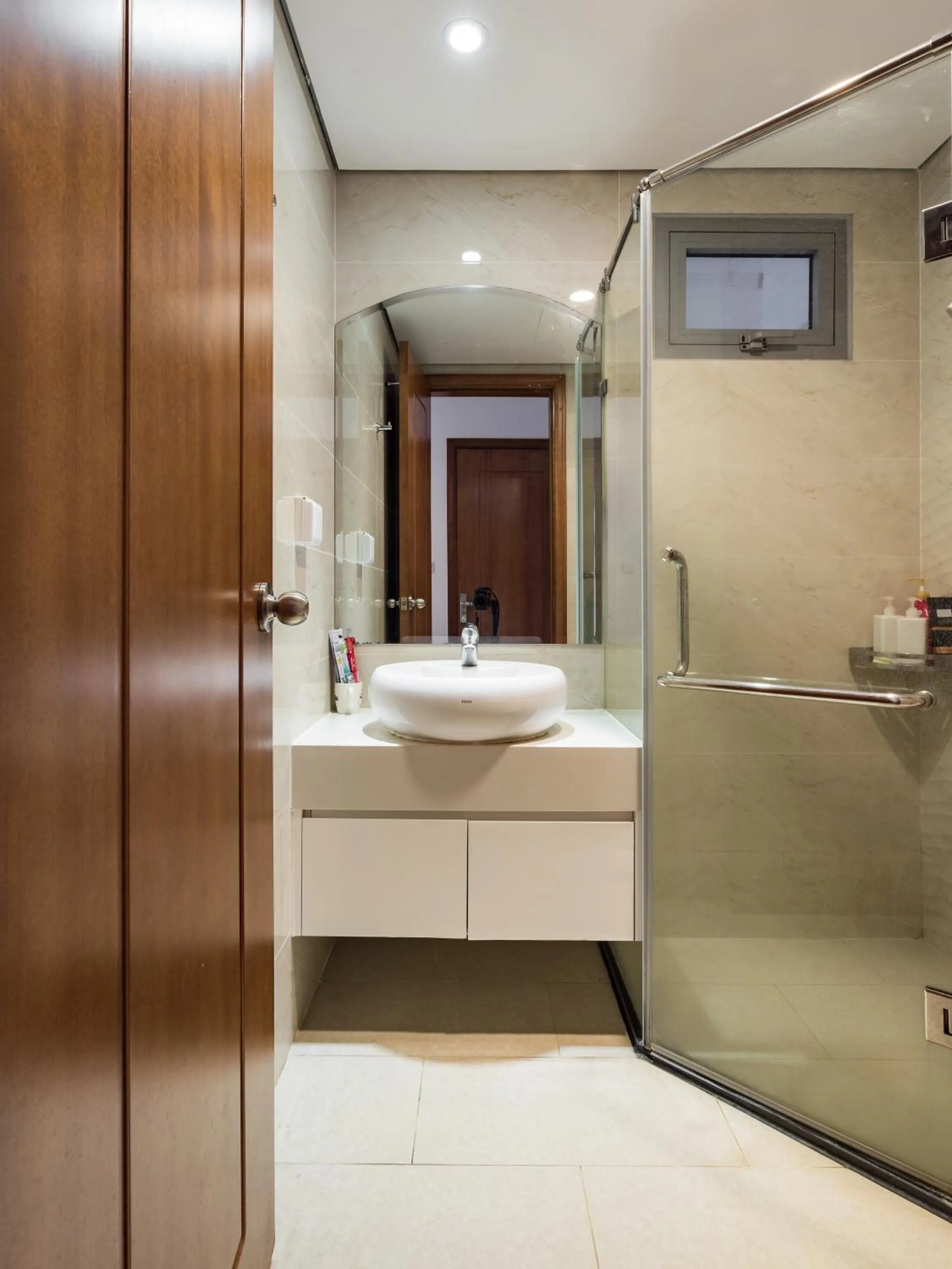 Bathroom in Full House Times City