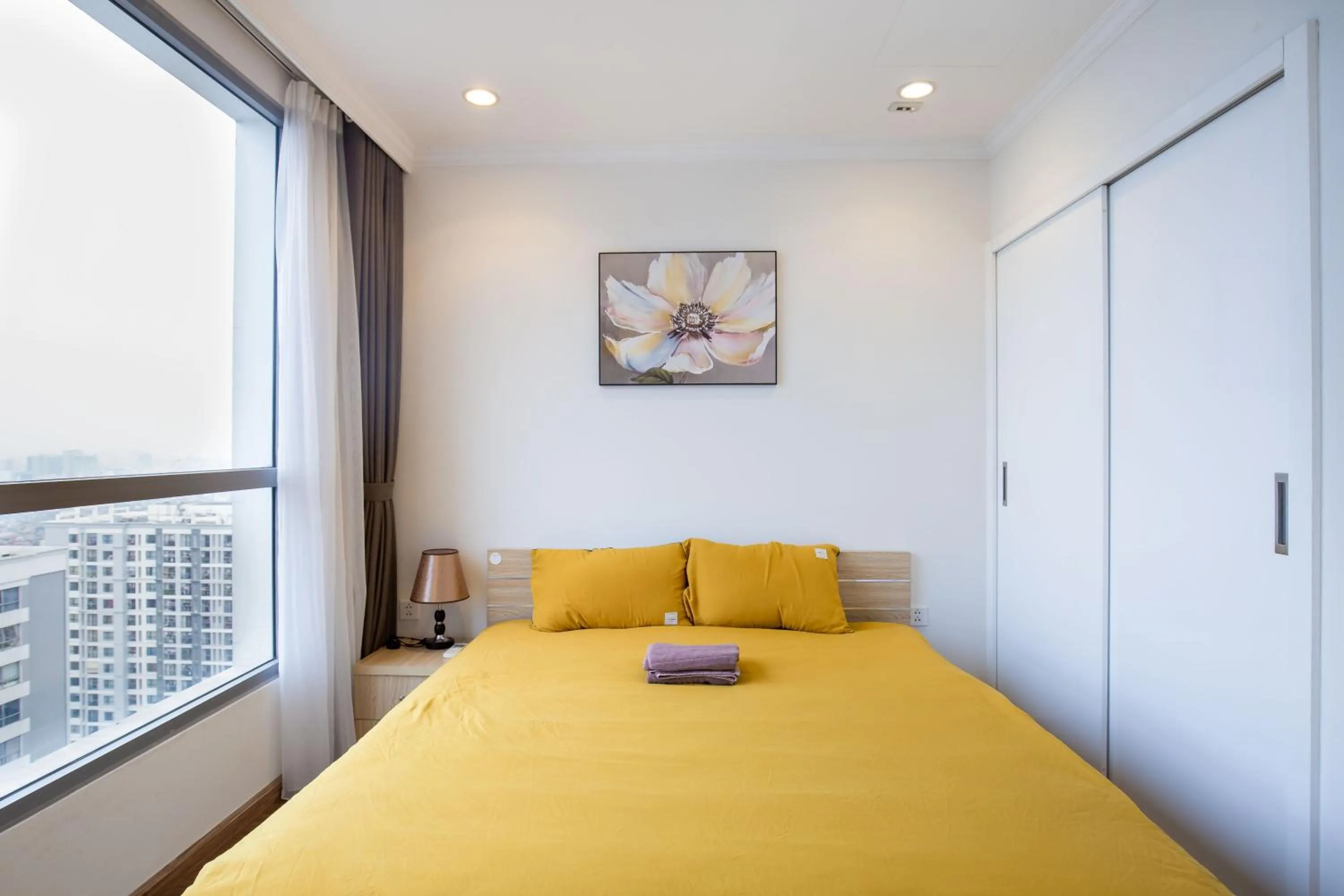 Bed in Full House Times City