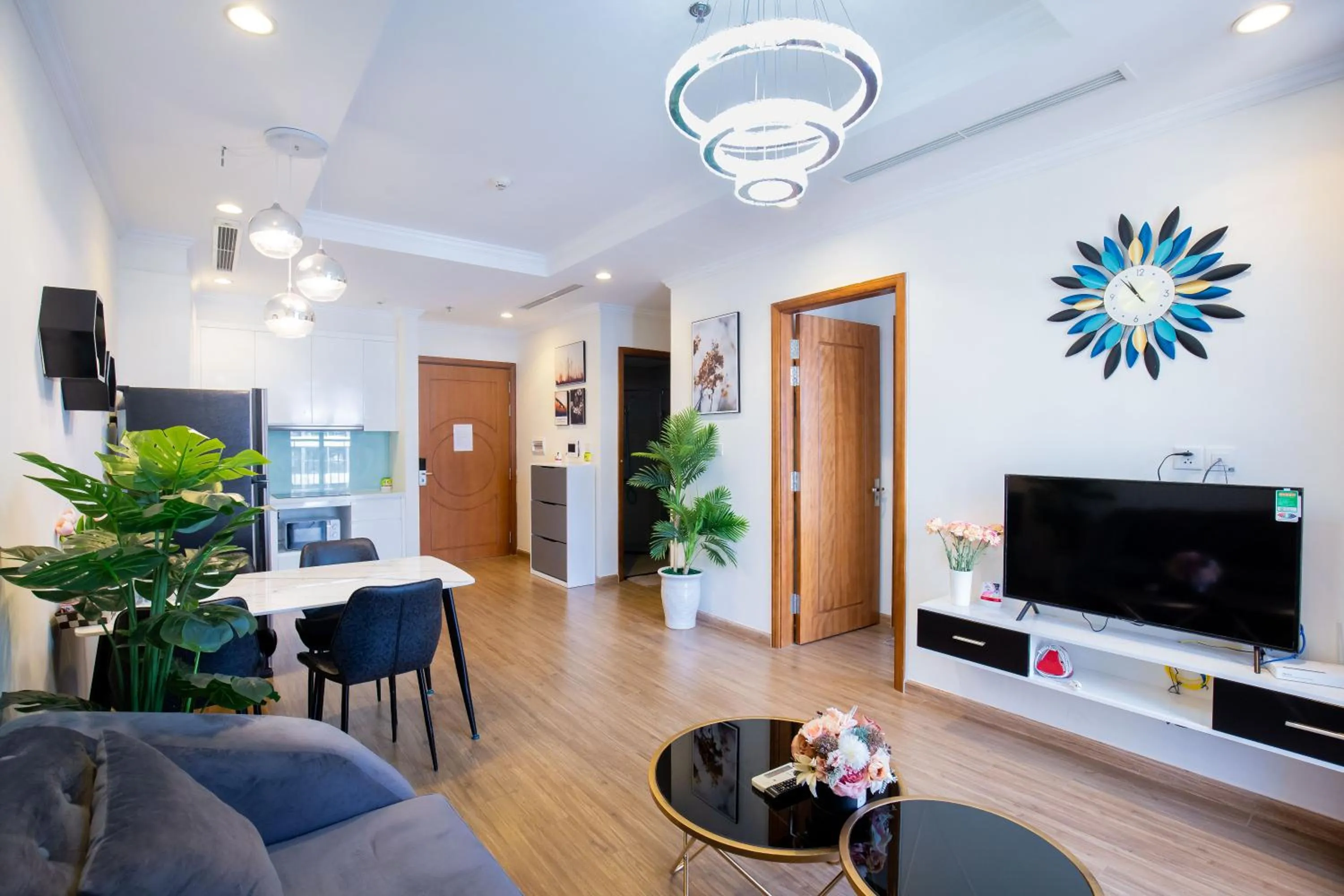 TV and multimedia in Full House Times City