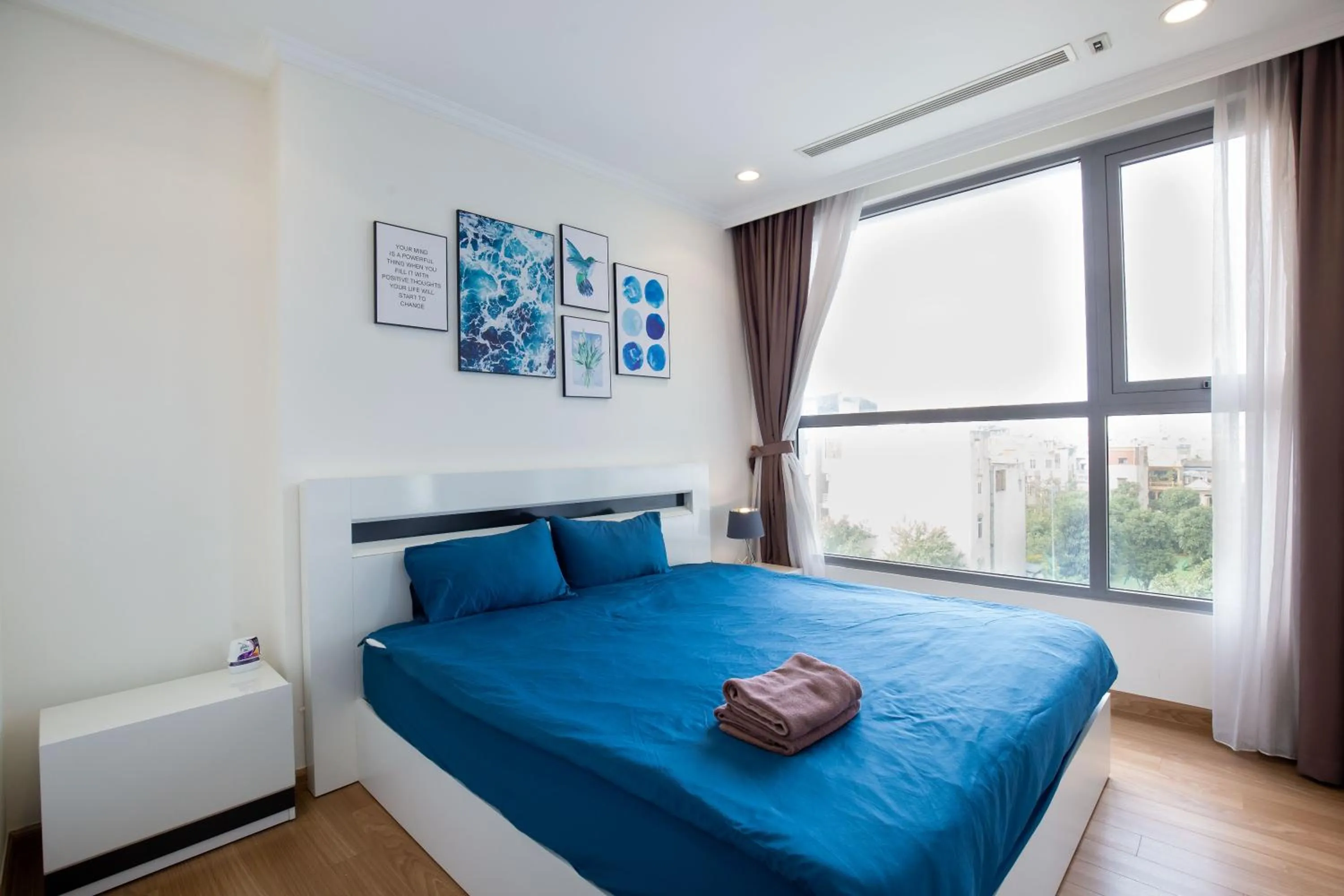 Bed in Full House Times City