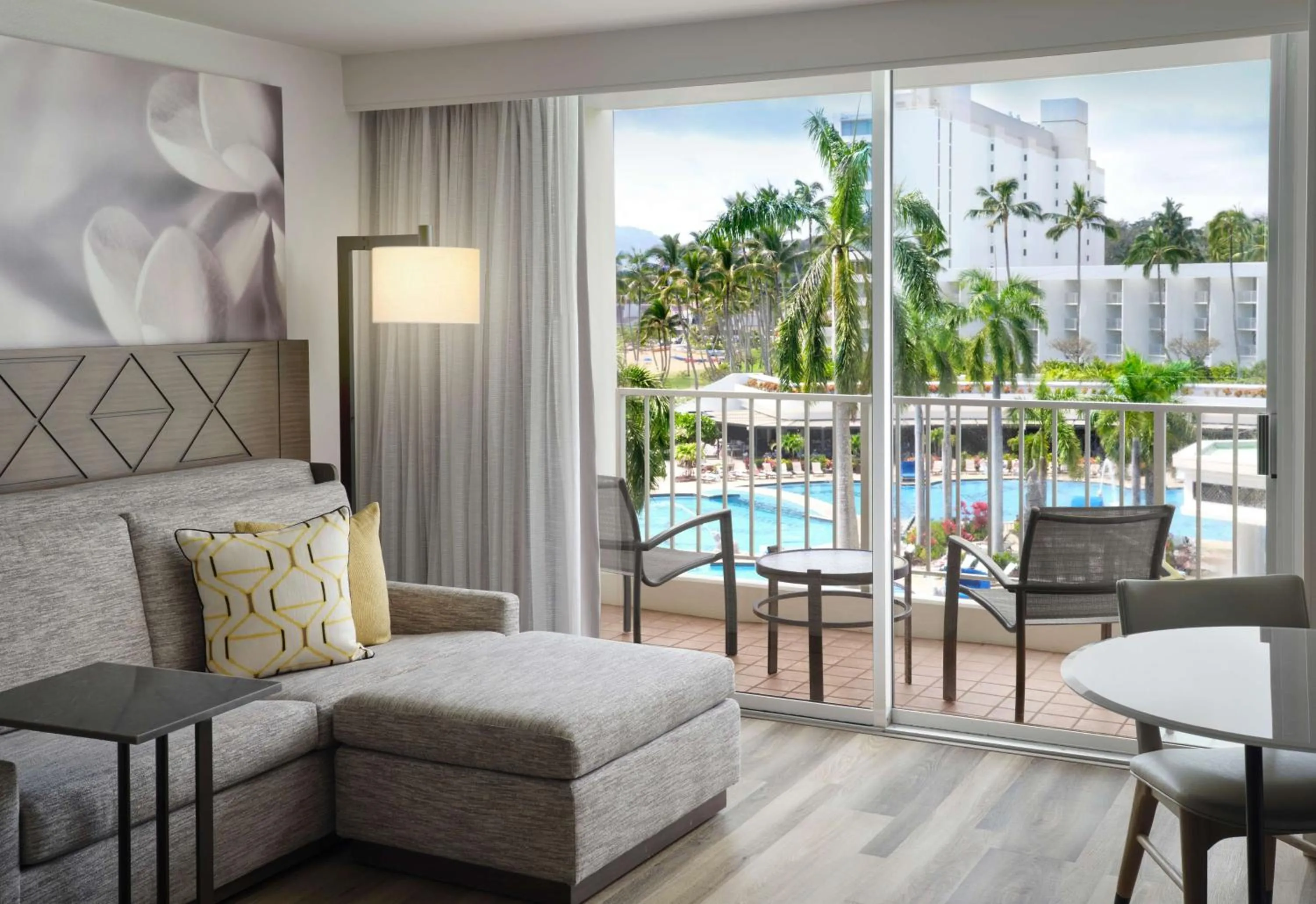 Bedroom in The Royal Sonesta Kauai Resort Lihue