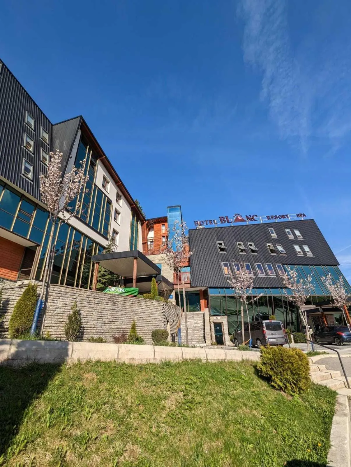 Property building in Hotel Blanca Resort & Spa