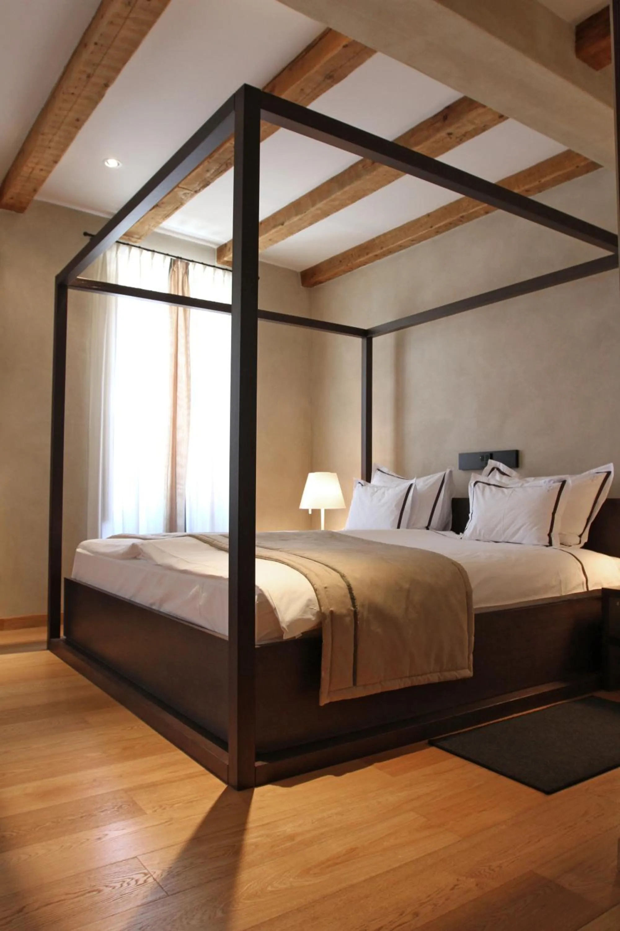 Bed in Heritage Hotel Kukuriku