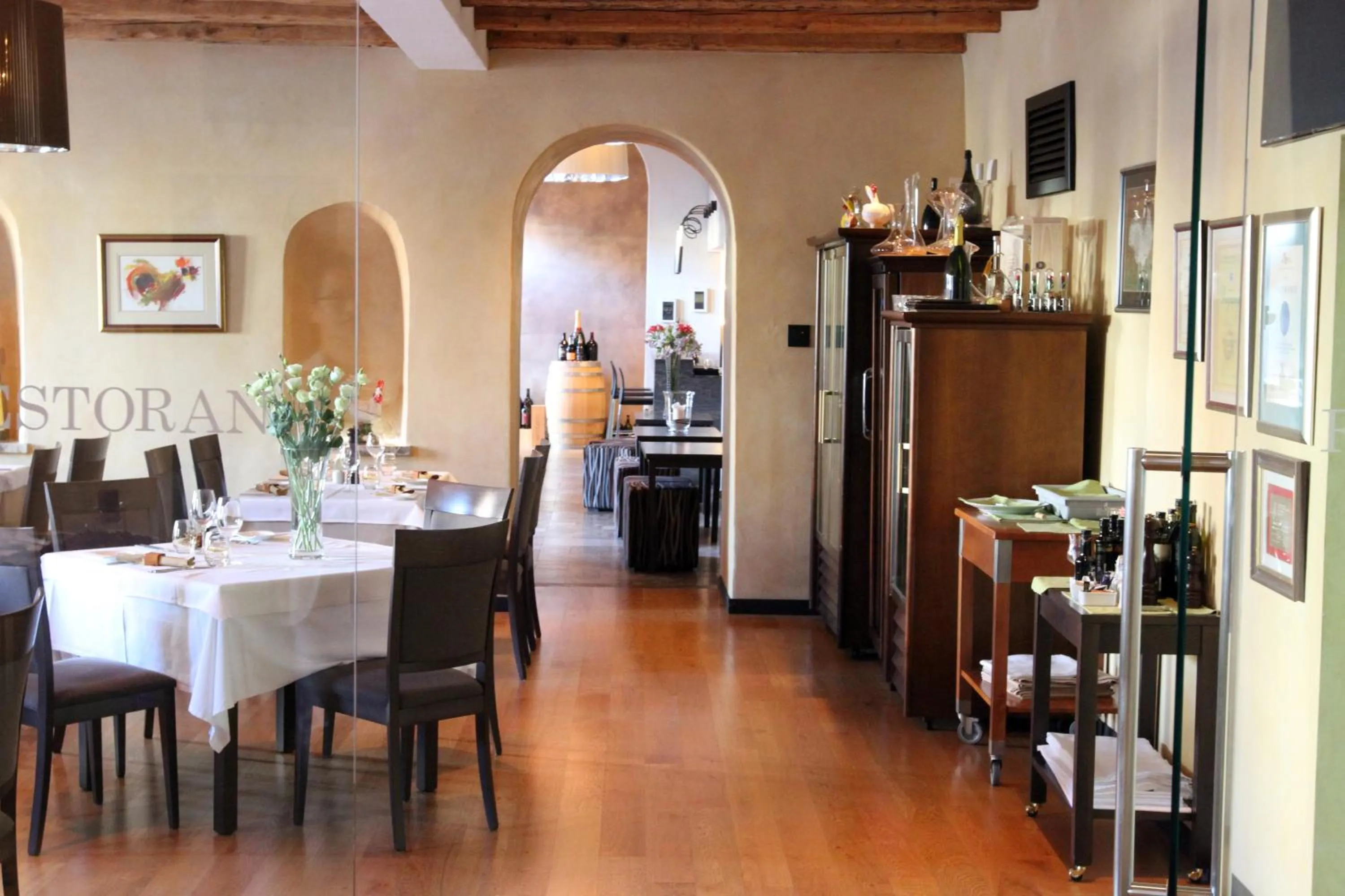 Restaurant/places to eat in Heritage Hotel Kukuriku