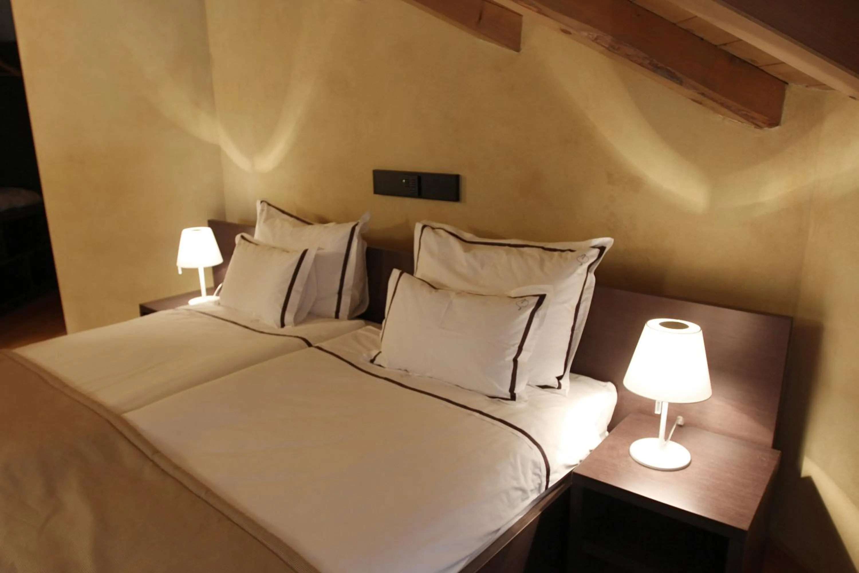 Bed in Heritage Hotel Kukuriku