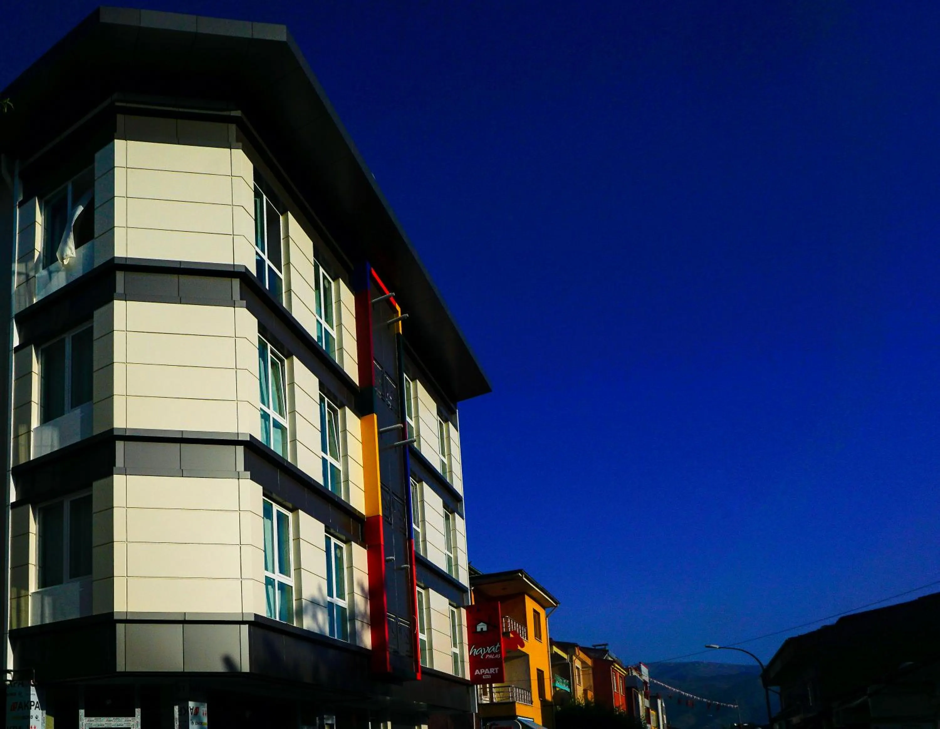 Facade/entrance in Hayat Palas