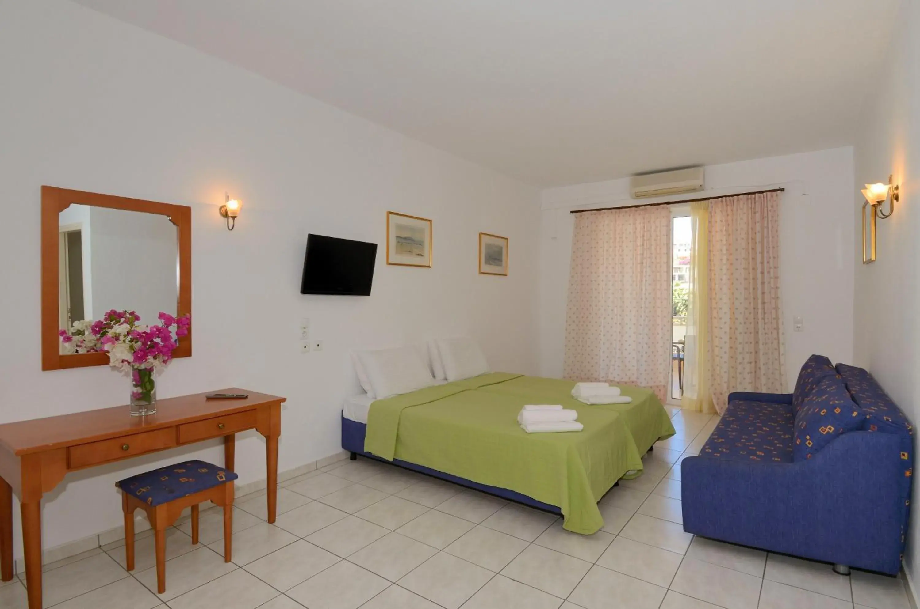One-Bedroom Apartment in Costas & Chrysoula One-Bedroom Apartment in Costas & Chrysoula