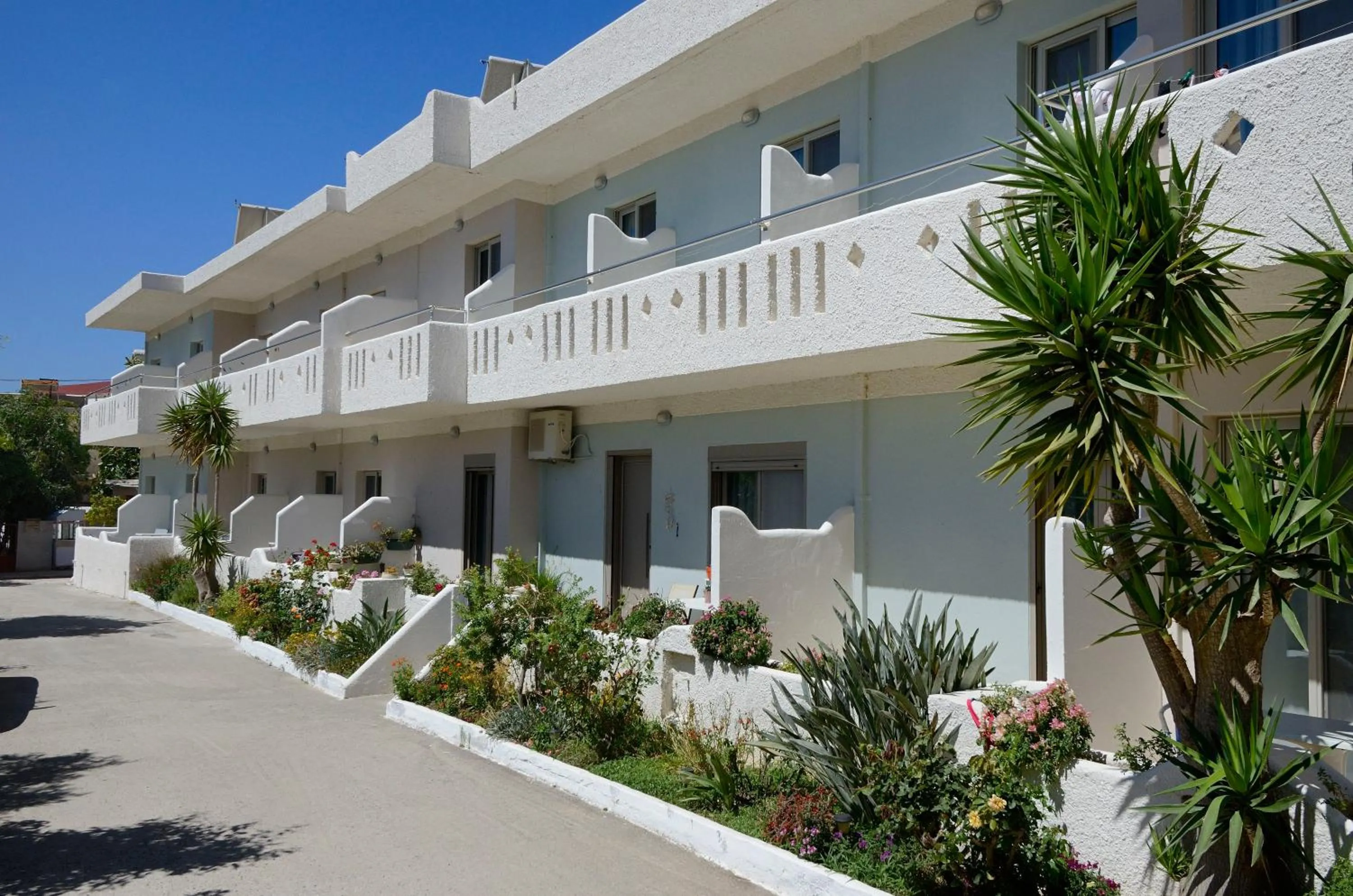 Facade/entrance in Costas & Chrysoula
