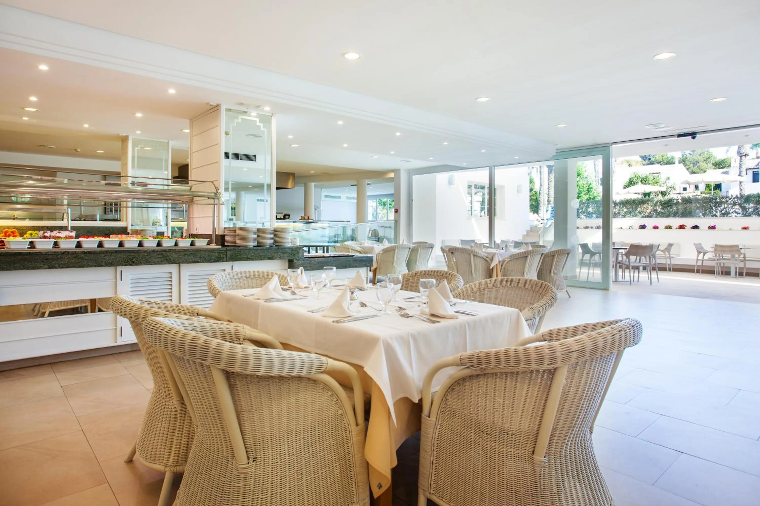 Restaurant/places to eat in Grupotel Club Menorca