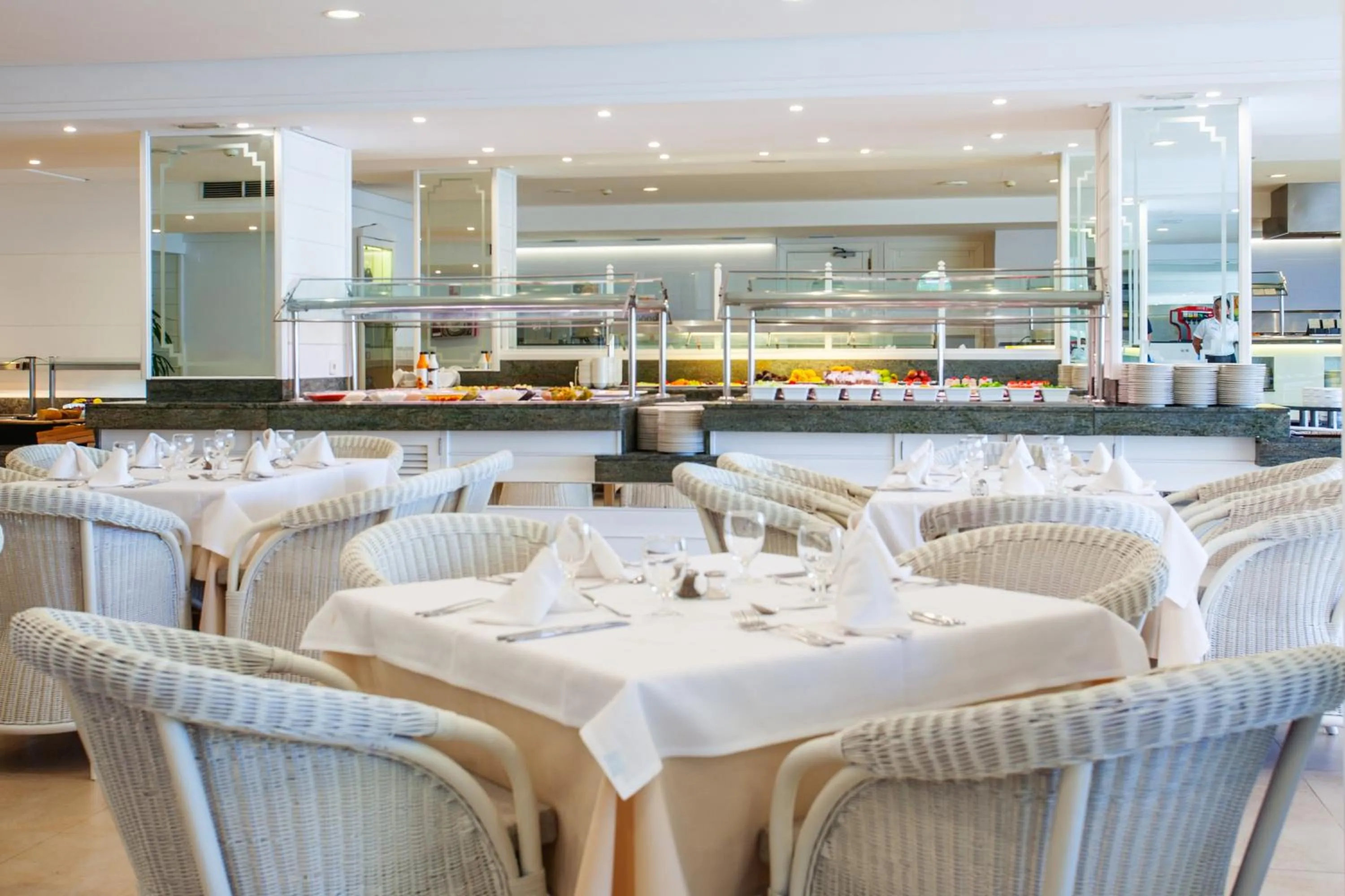 Restaurant/places to eat in Grupotel Club Menorca