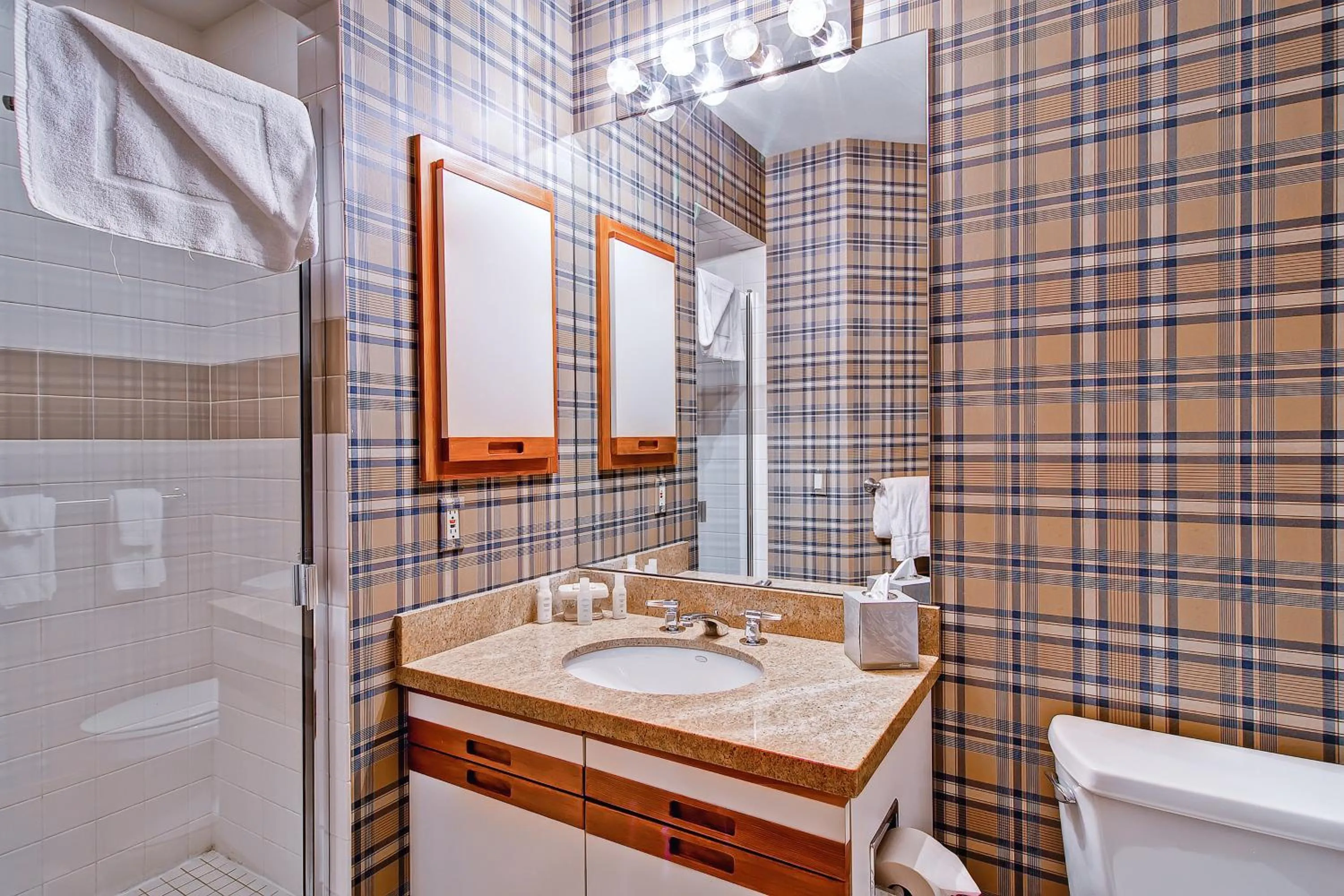 Bathroom in Highlands Lodge #107