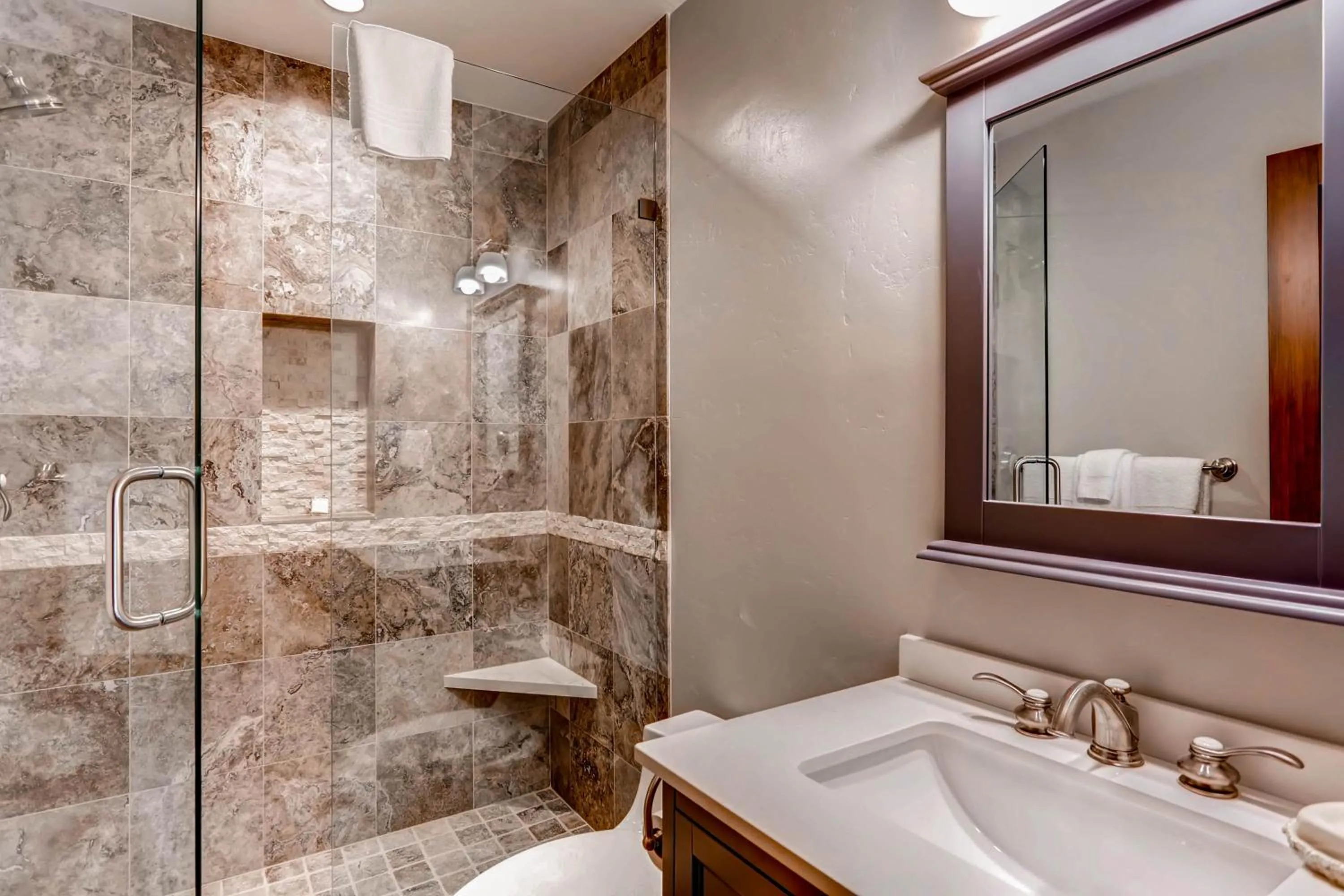 Bathroom in Highlands Lodge #107