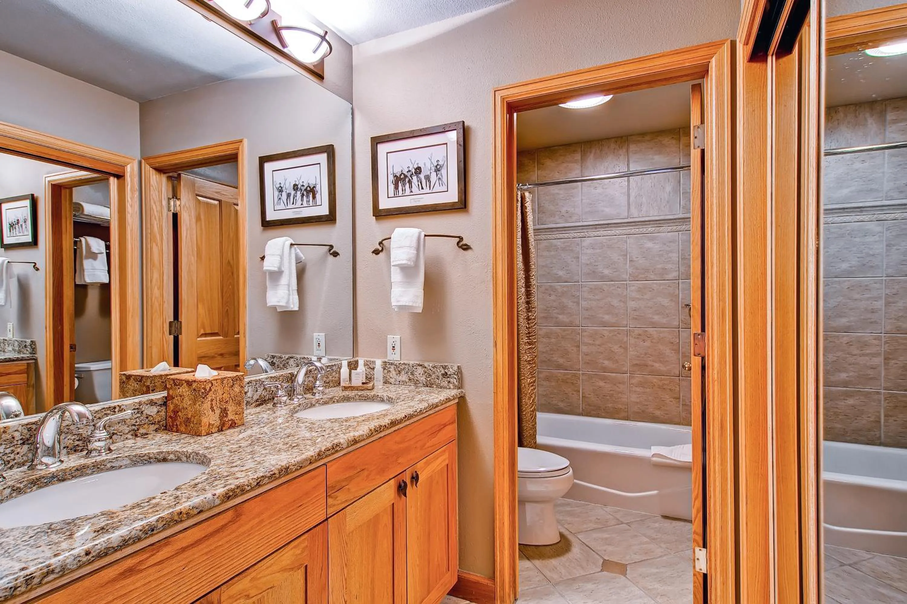 Bathroom in Highlands Lodge #107