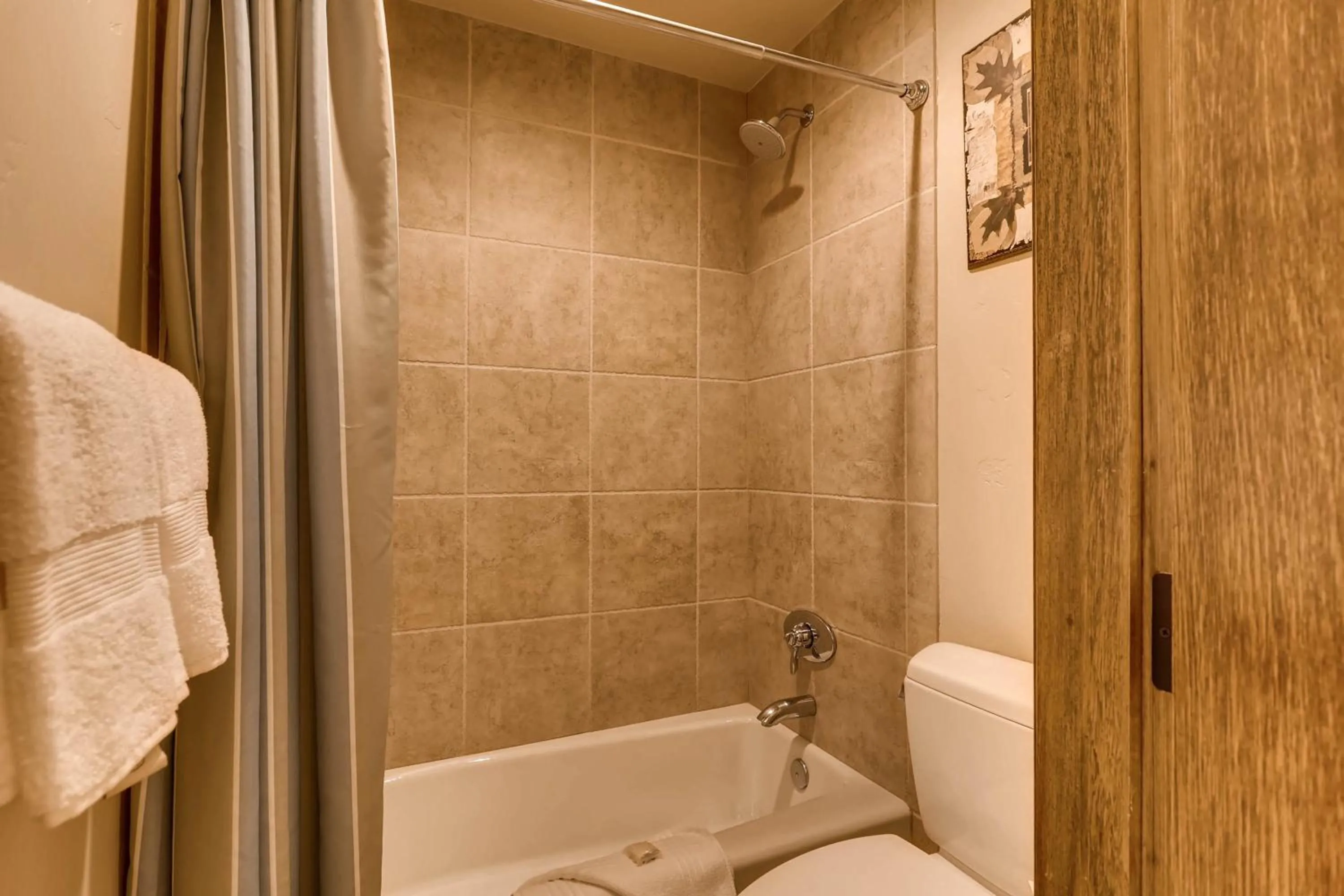 Bathroom in Highlands Lodge #107