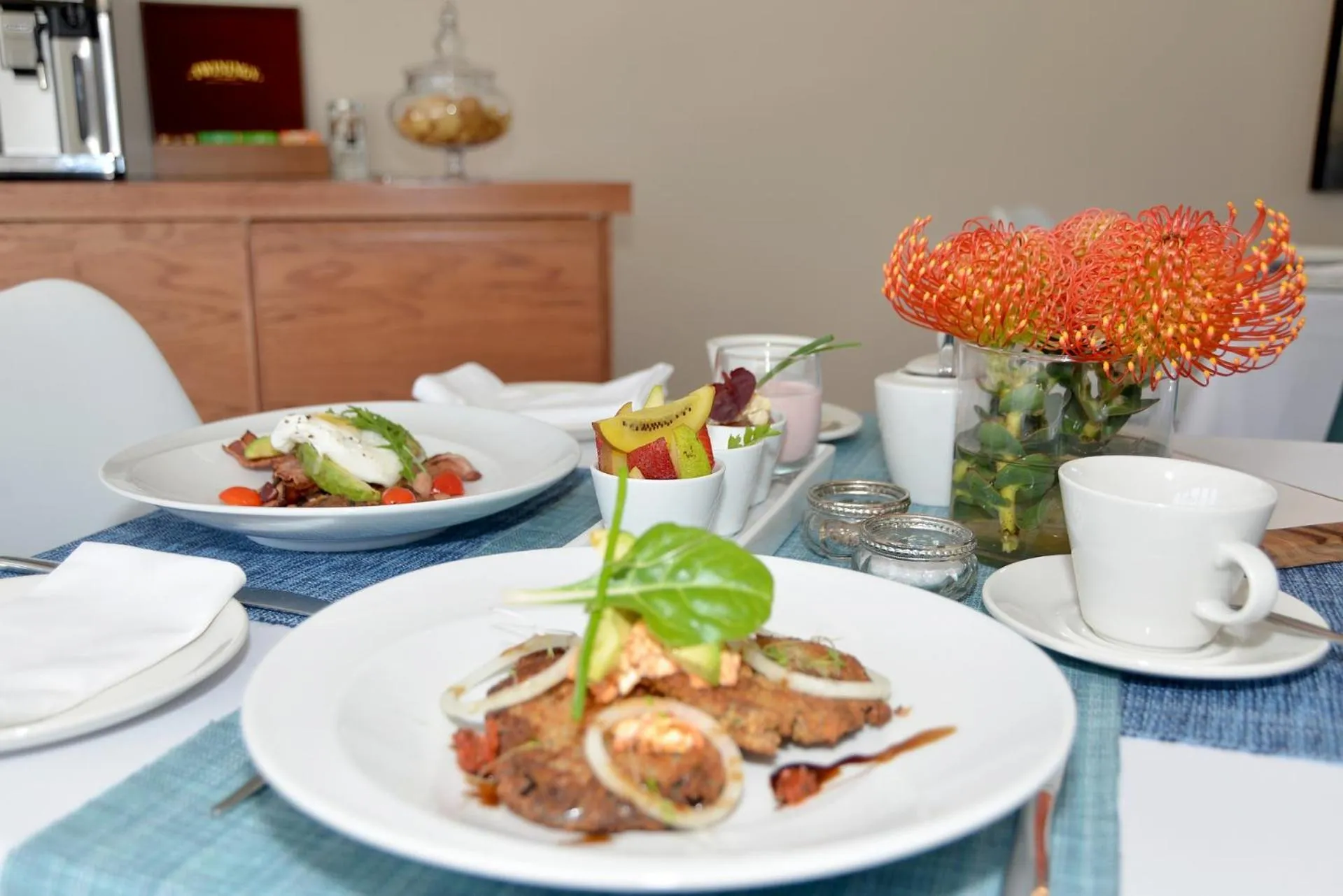 Breakfast in 7 on Marine