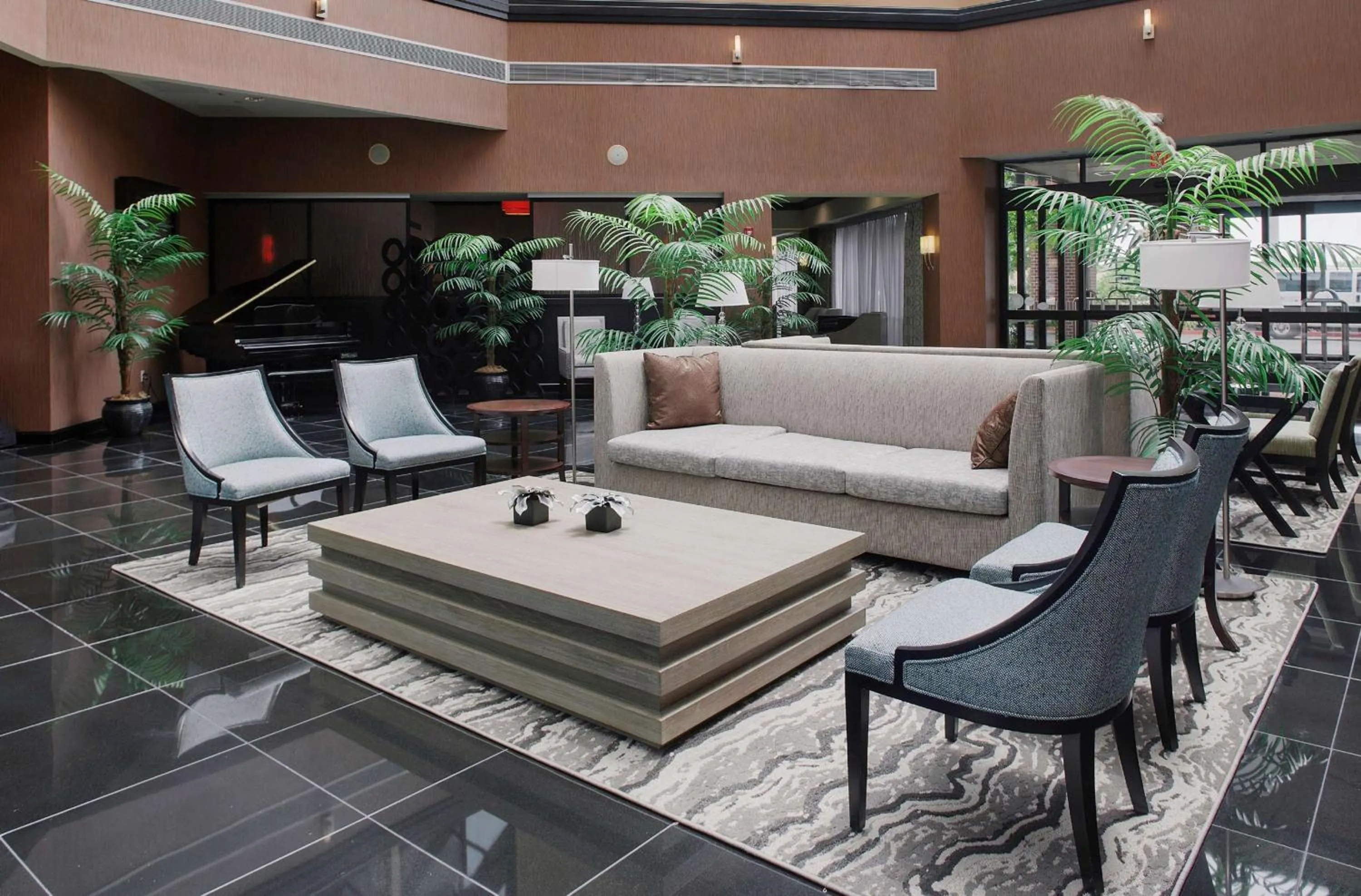 Lobby or reception in DoubleTree Suites by Hilton Bentonville