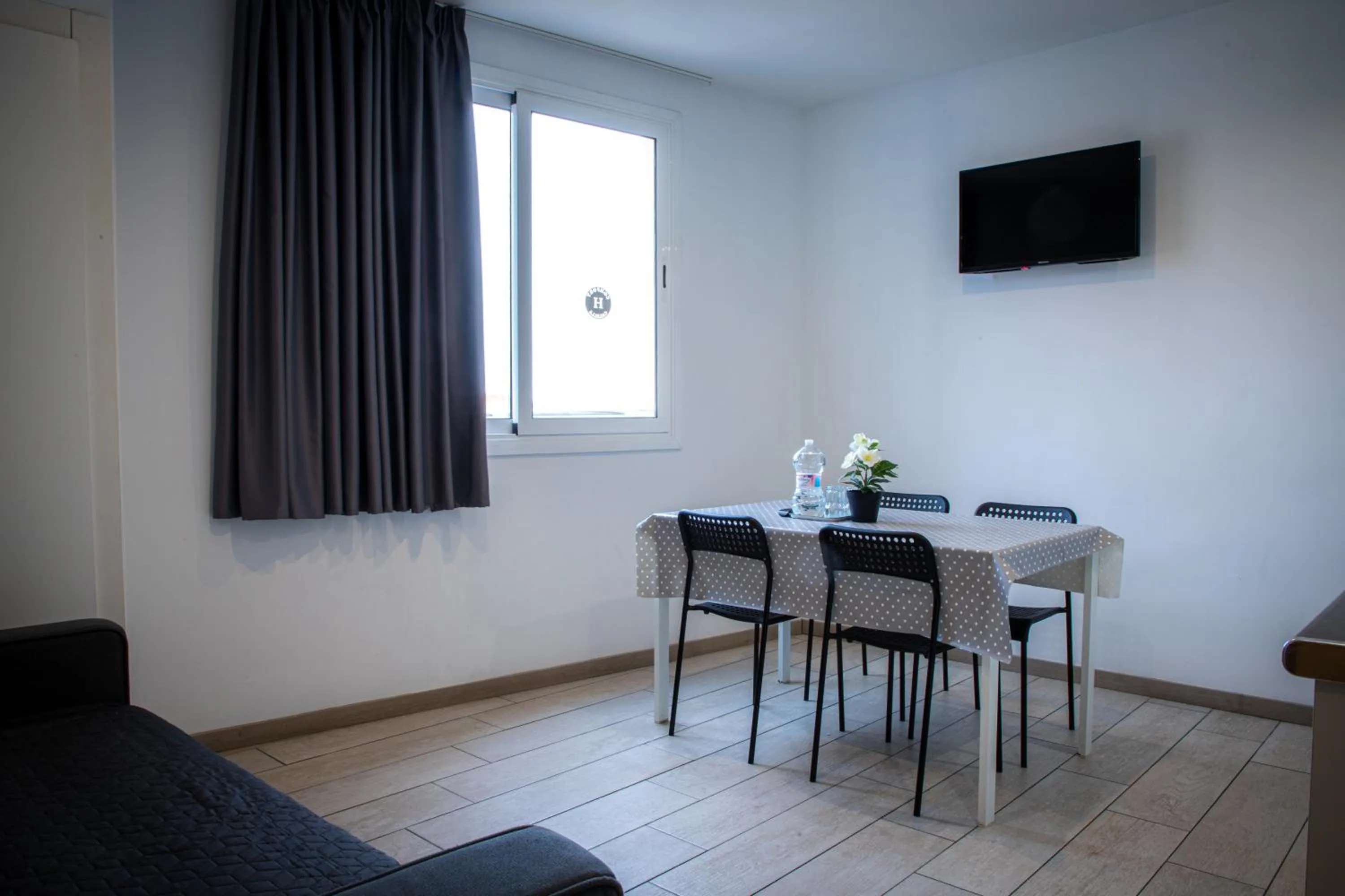 TV and multimedia in Apartamentos Comfort Calella