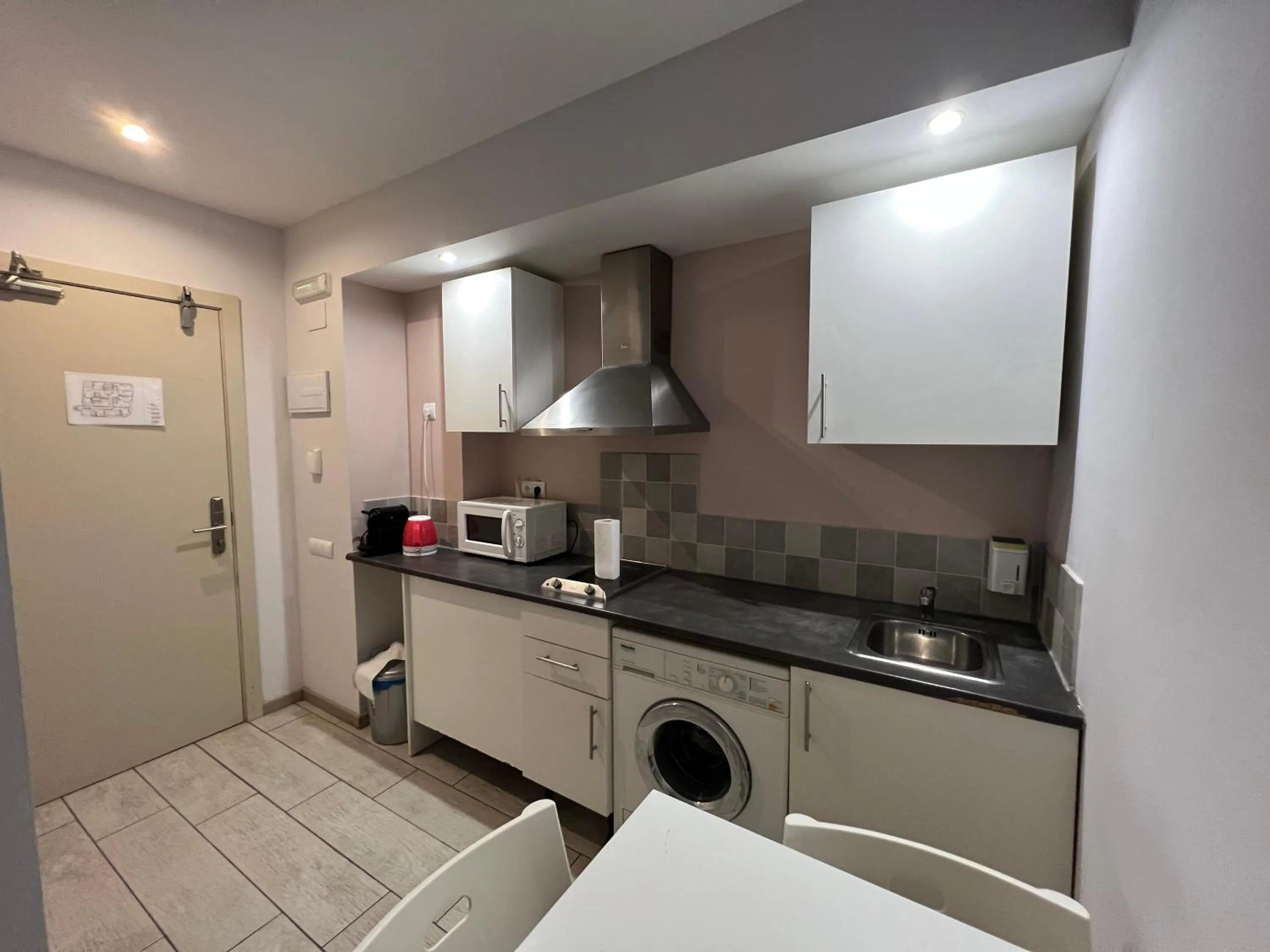 Kitchen or kitchenette in Apartamentos Comfort Calella