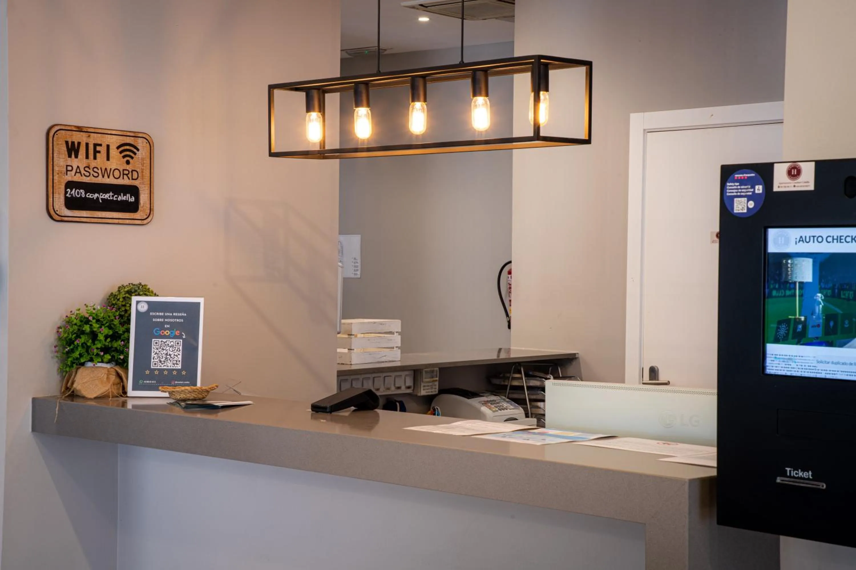 Lobby or reception in Apartamentos Comfort Calella