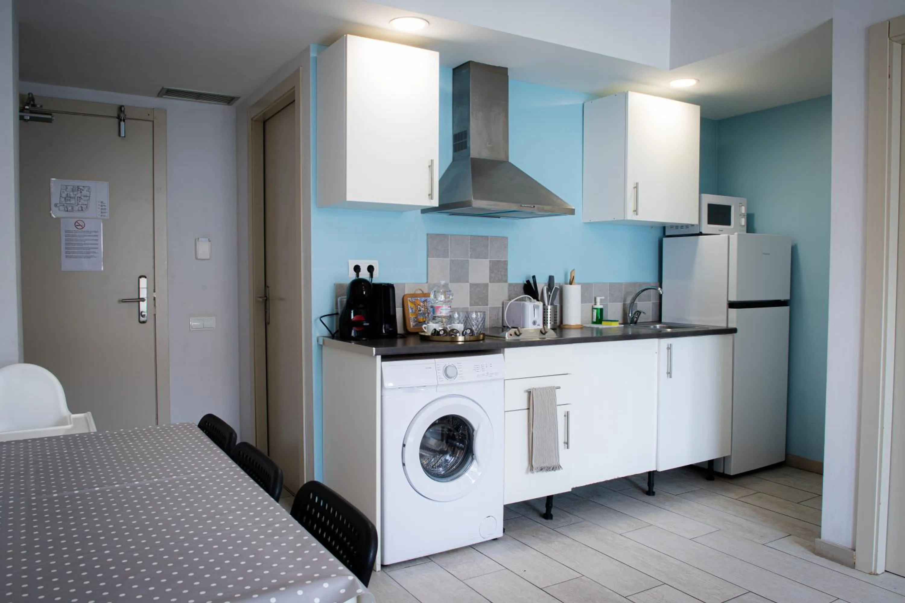 Coffee/tea facilities in Apartamentos Comfort Calella