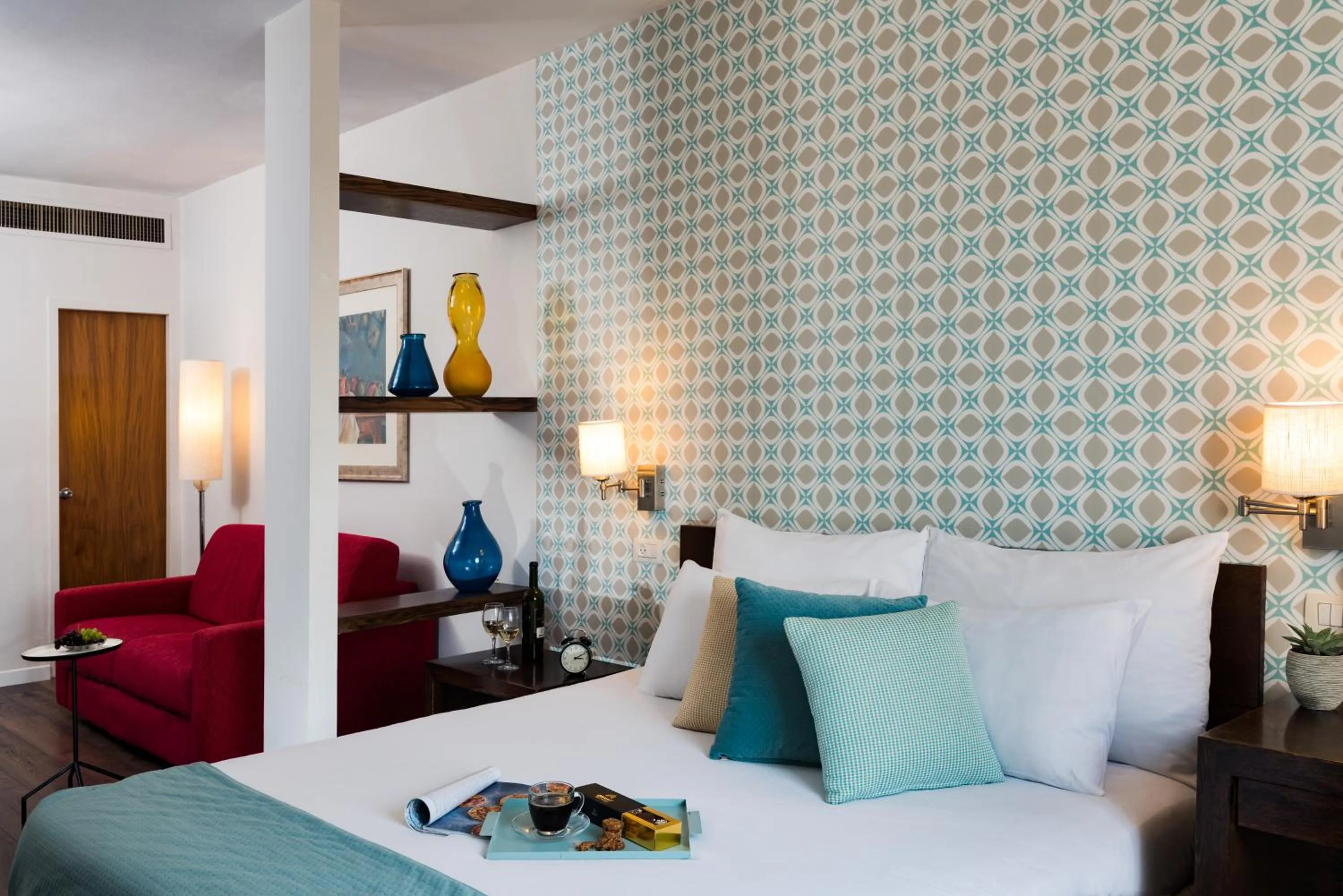 Photo of the whole room, Bed in Prima Royale Hotel