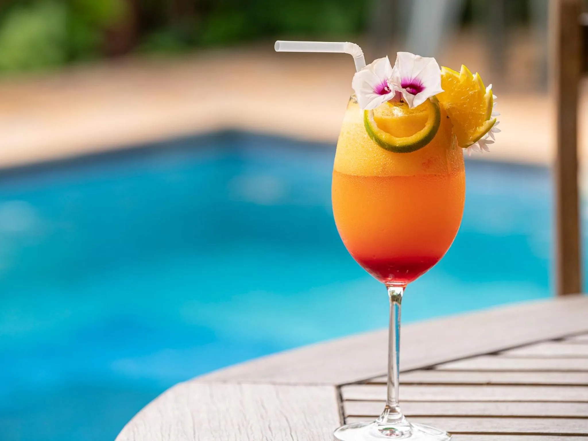 Swimming pool in Pousada Atiaia