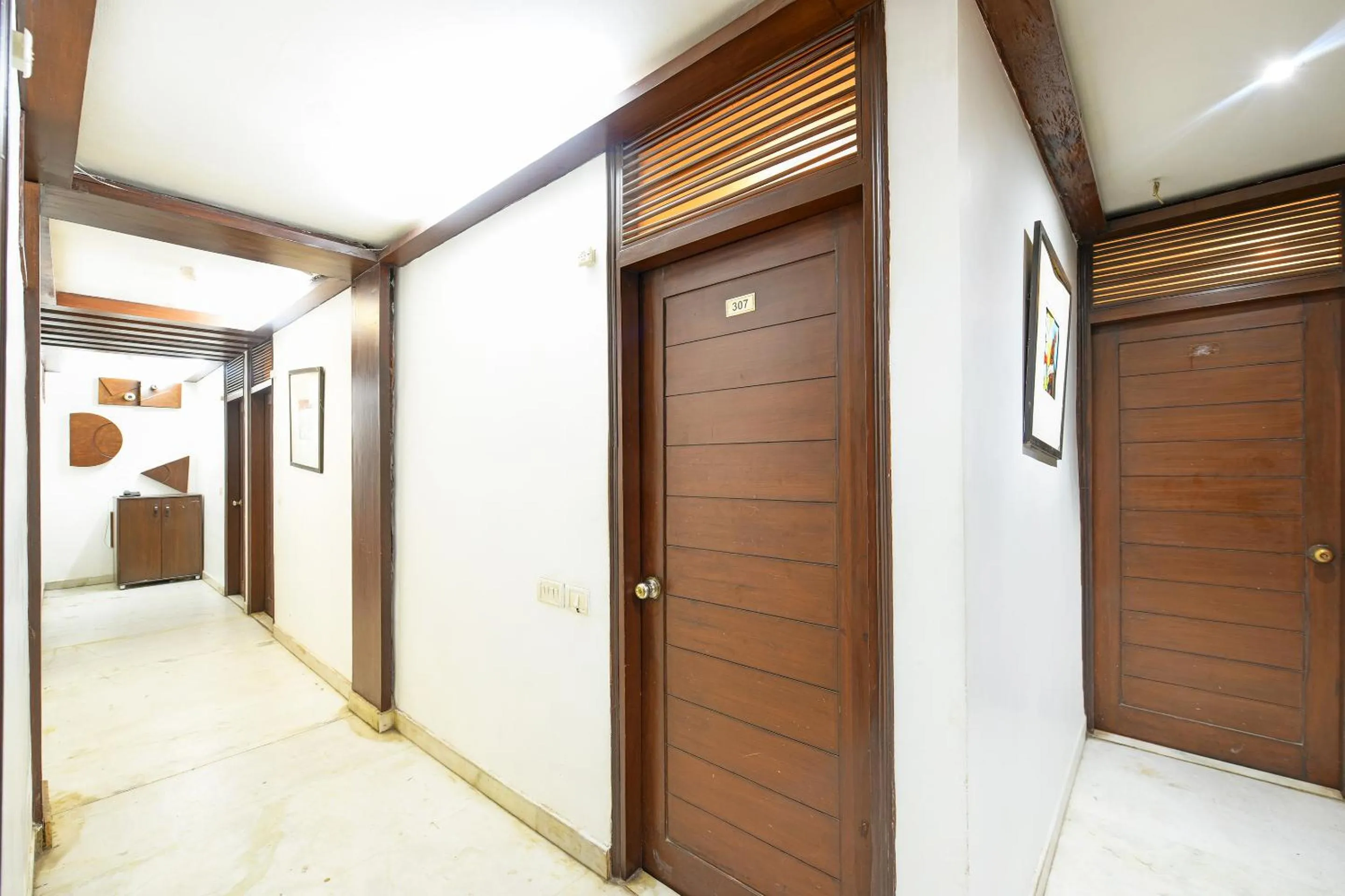 Lobby or reception in The Raj at New Delhi Railway Station