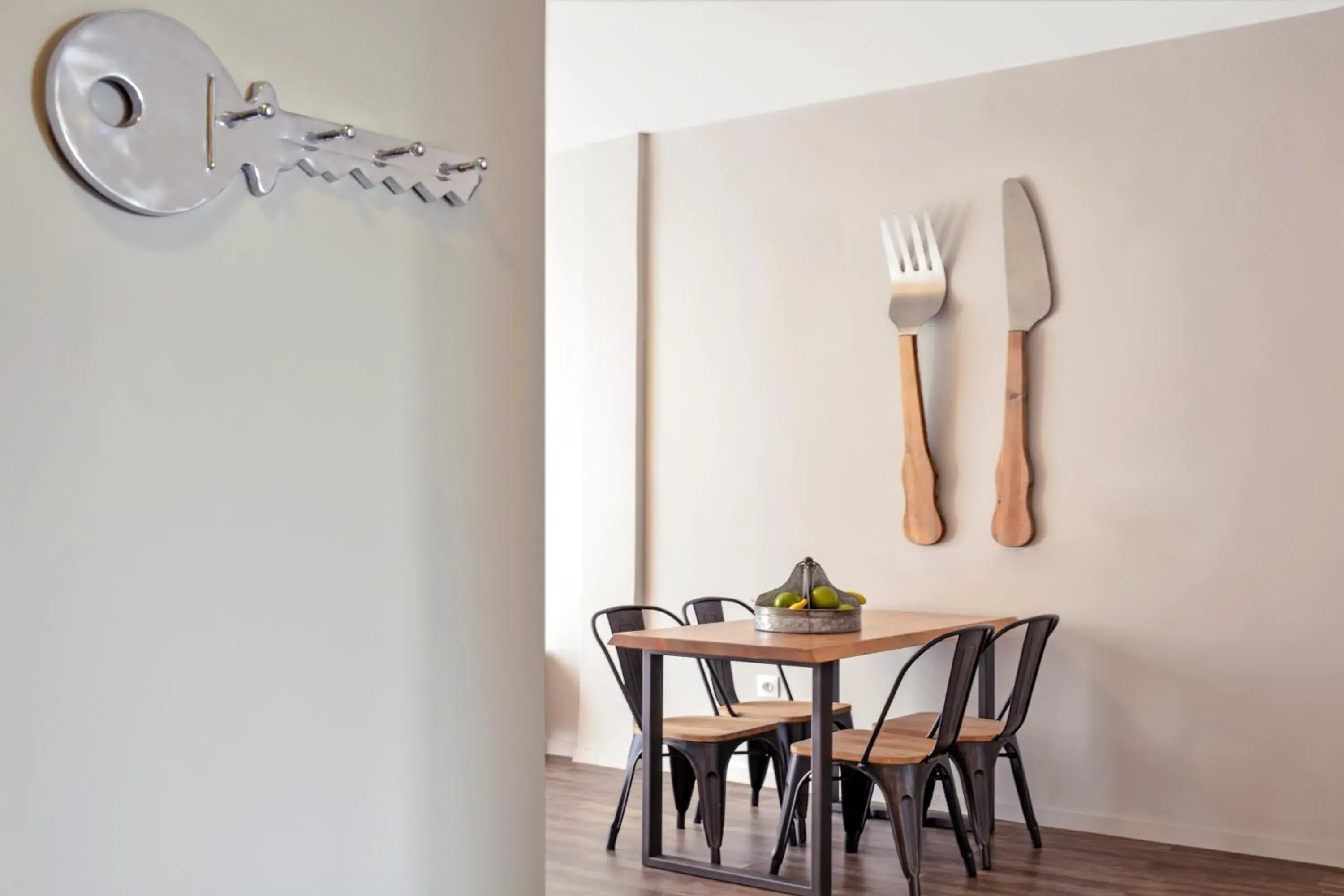 Two-Bedroom Apartment with Balcony in Athens Connection Apartments Two-Bedroom Apartment with Balcony in Athens Connection Apartments