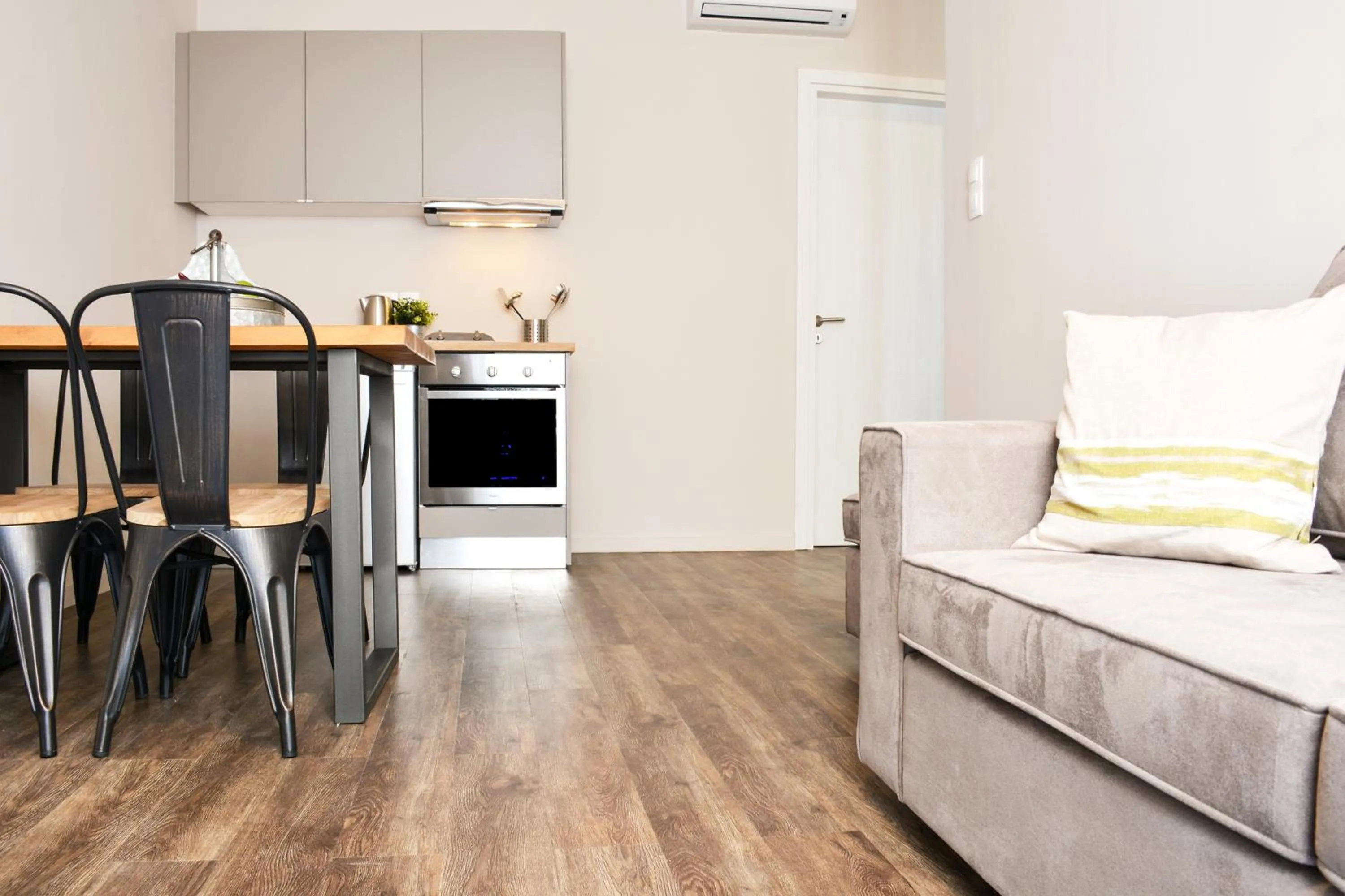 Kitchen or kitchenette in Athens Connection Apartments