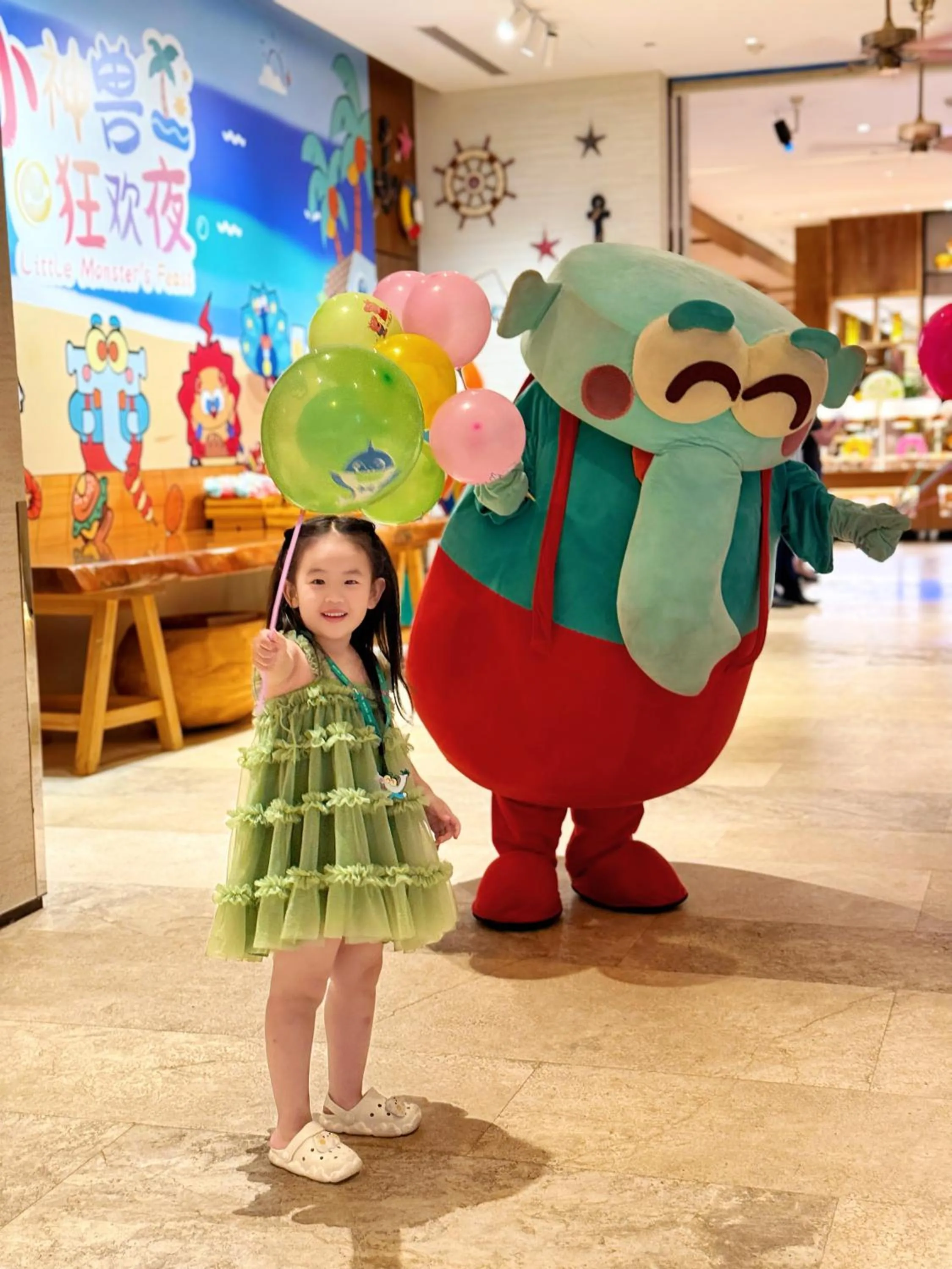 children in Holiday Inn Resort Sanya Bay by IHG