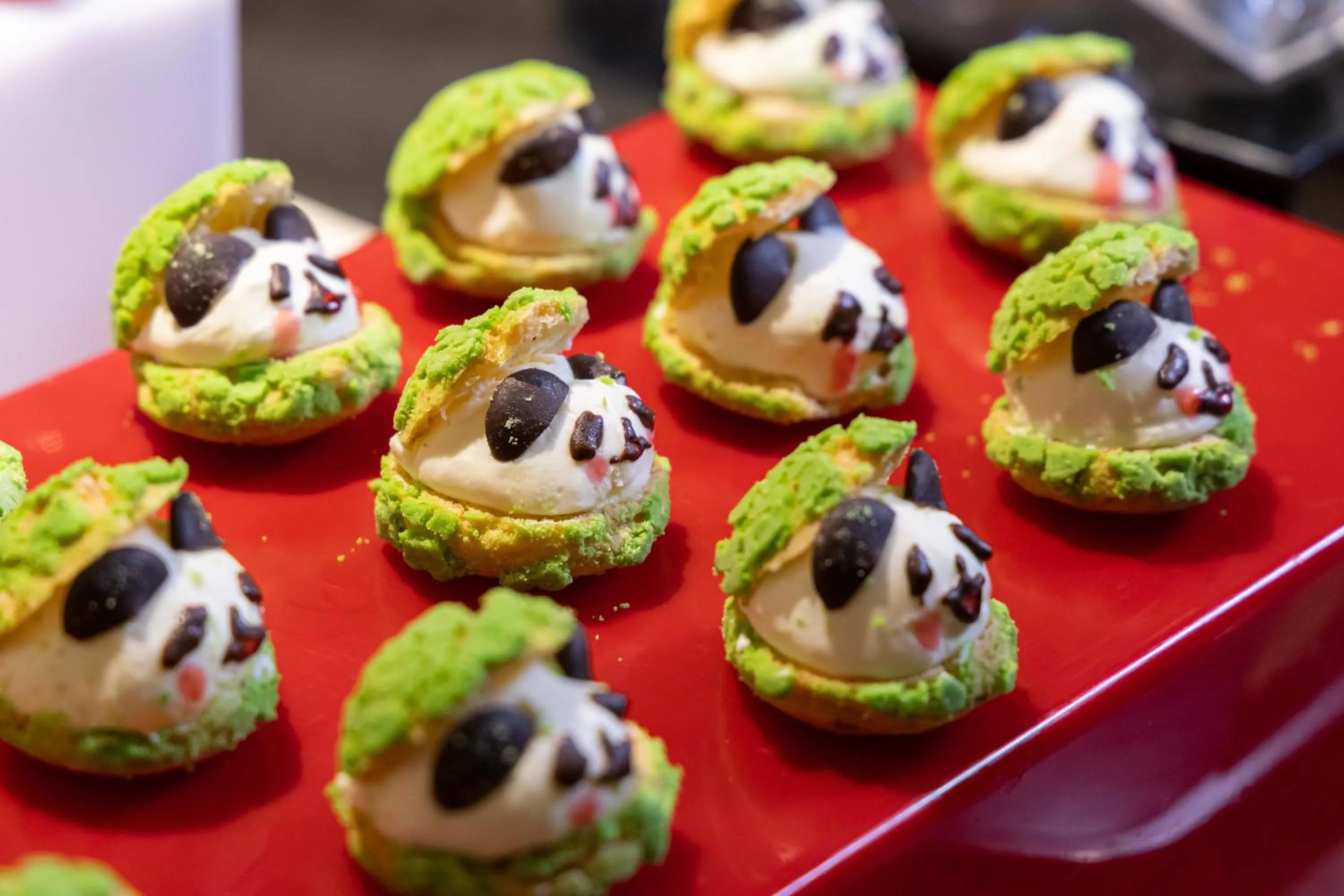 Food and drinks in Holiday Inn Resort Sanya Bay by IHG